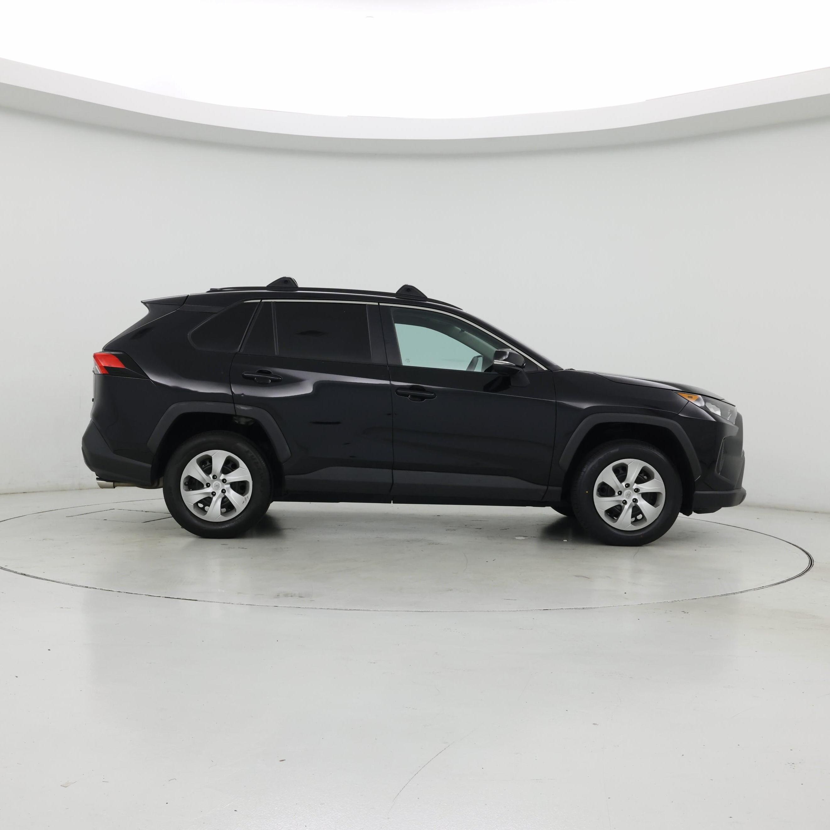 Thumbnail: 2021 Toyota RAV4 - 7
