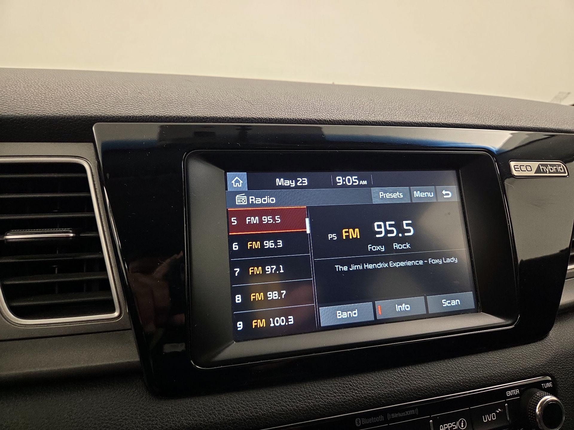Thumbnail: 2018 Kia Niro - 15