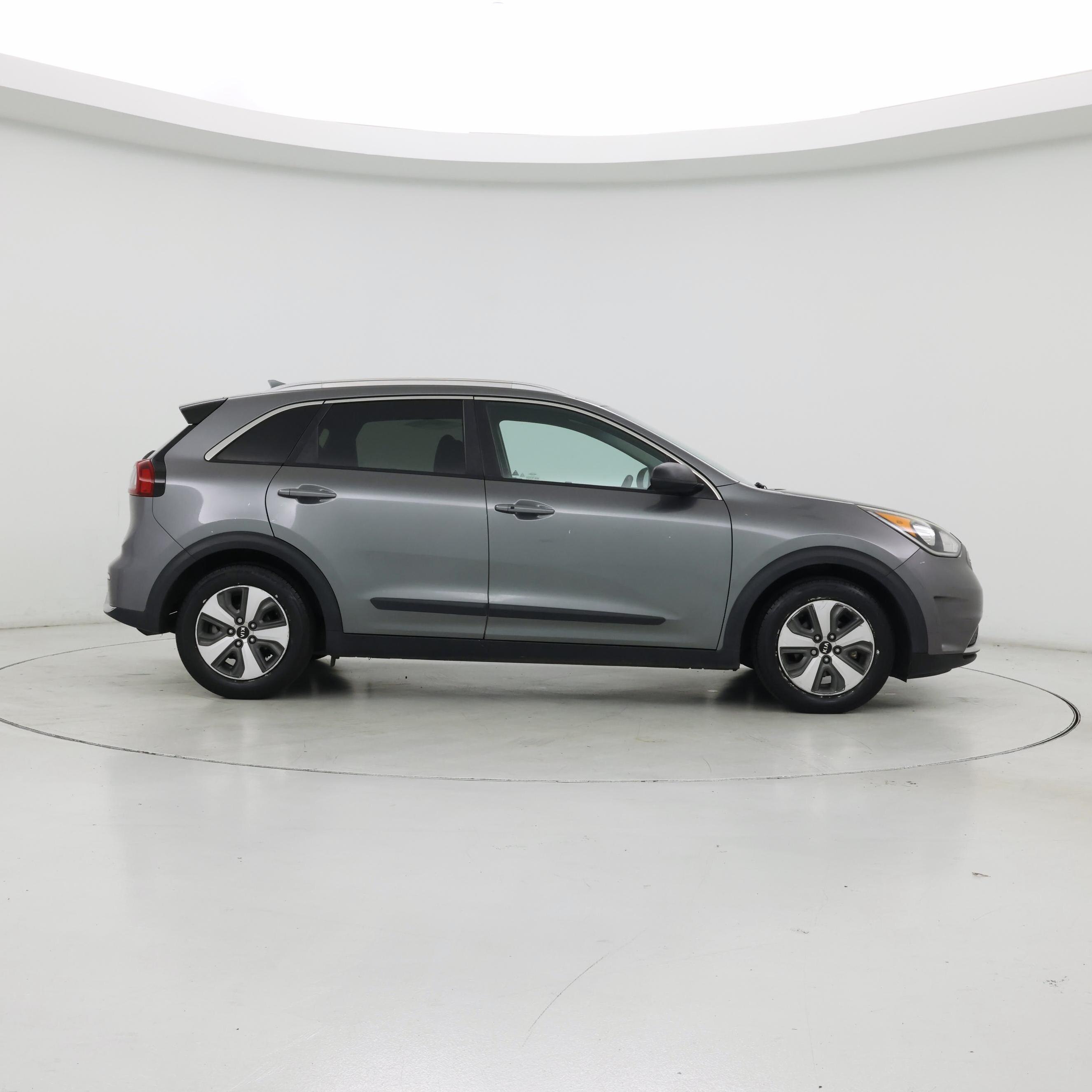 Thumbnail: 2018 Kia Niro - 7