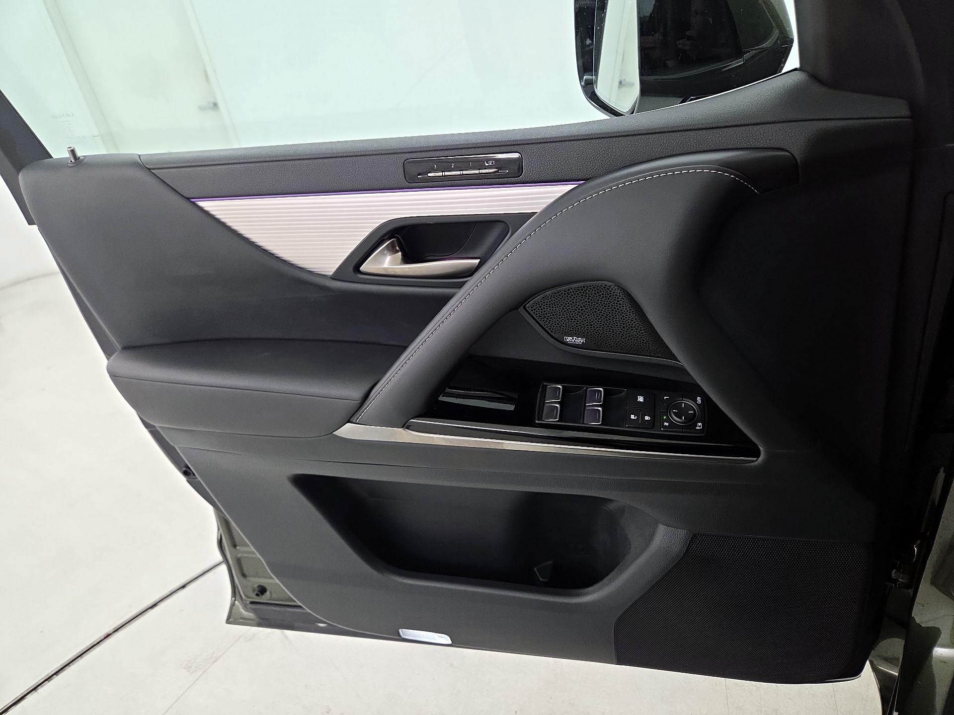 Thumbnail: 2024 Lexus LX - 12