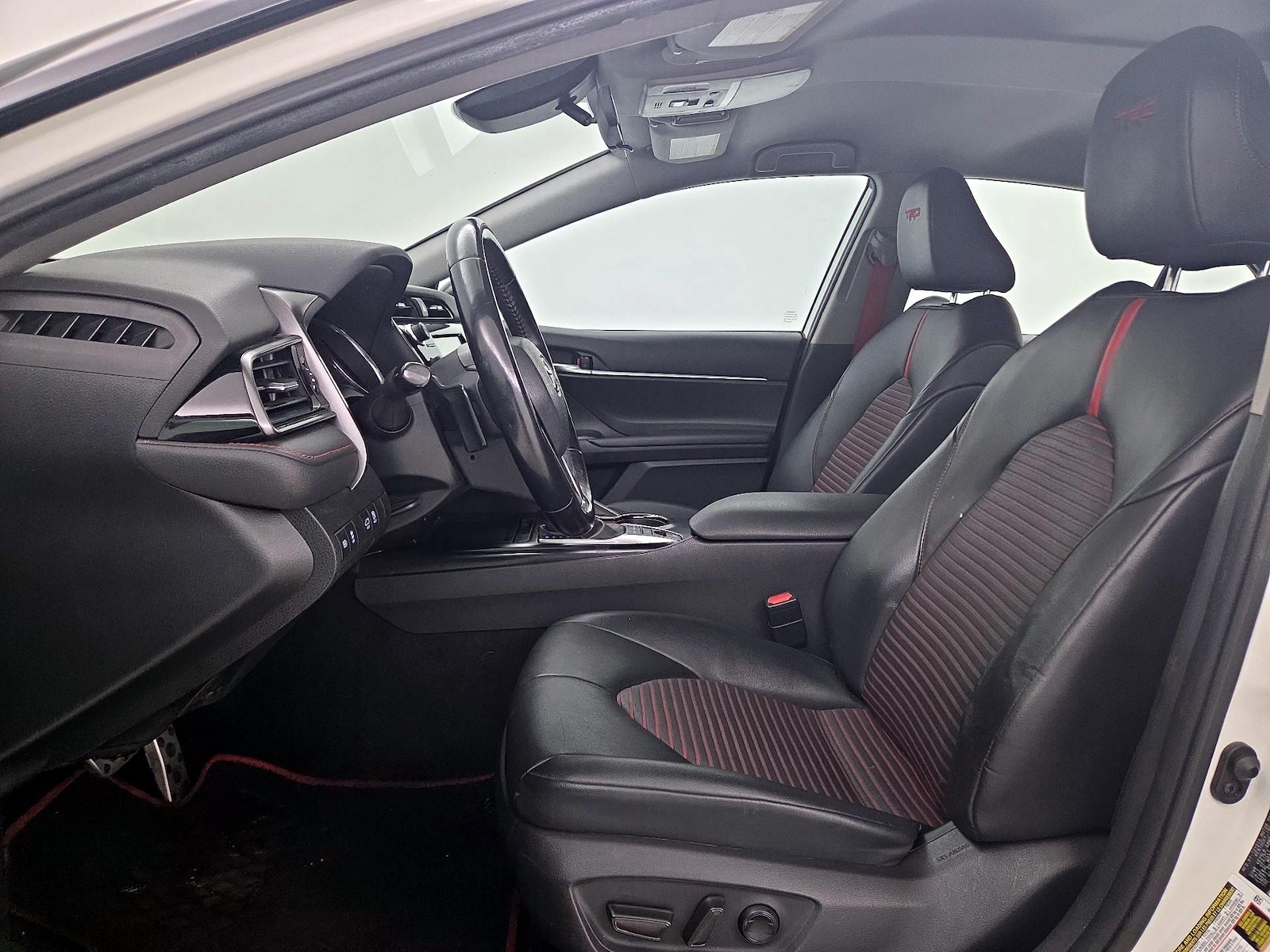 Power Seat(s) & Side Airbags