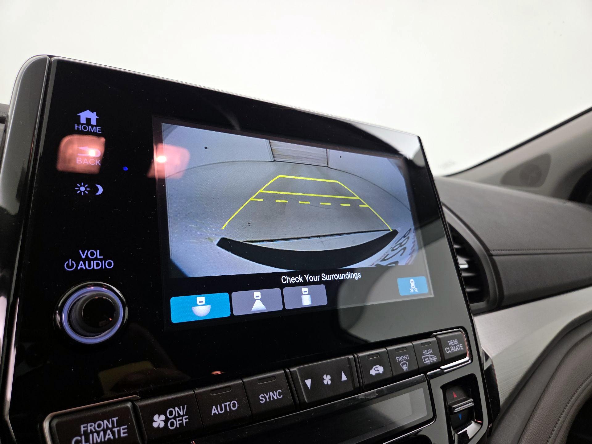 Thumbnail: 2018 Honda Odyssey - 15