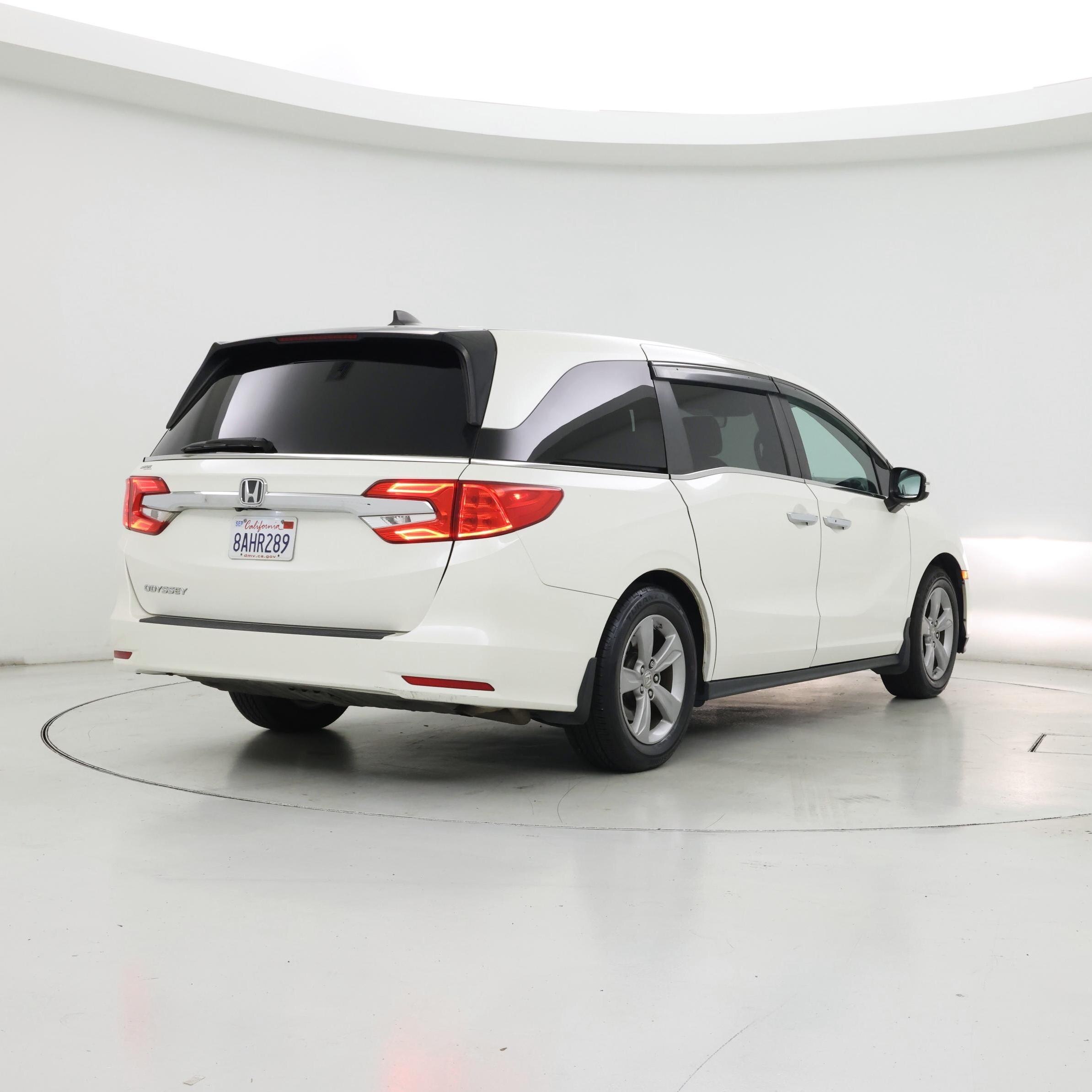 Thumbnail: 2018 Honda Odyssey - 8
