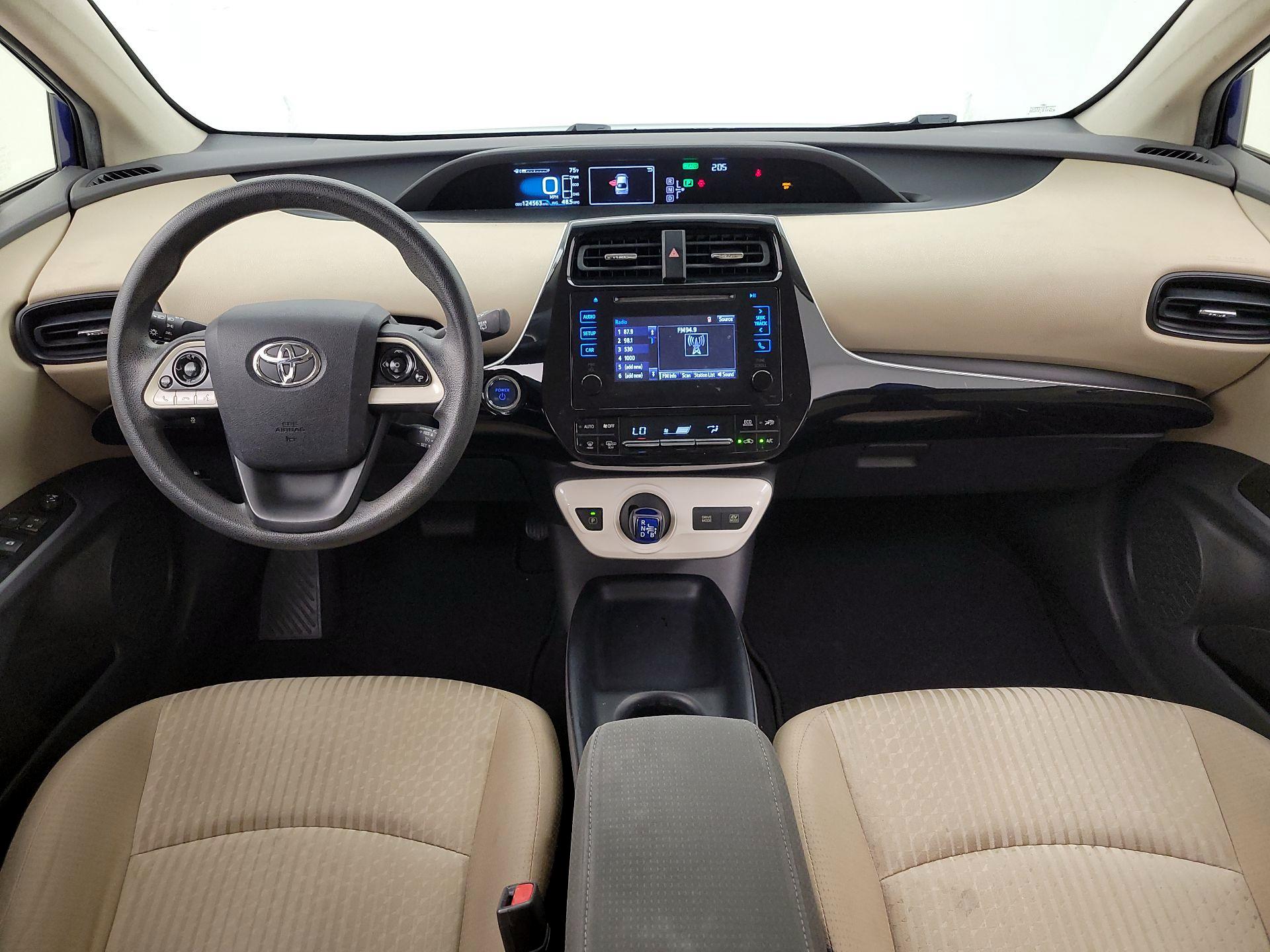 Thumbnail: 2016 Toyota Prius - 9
