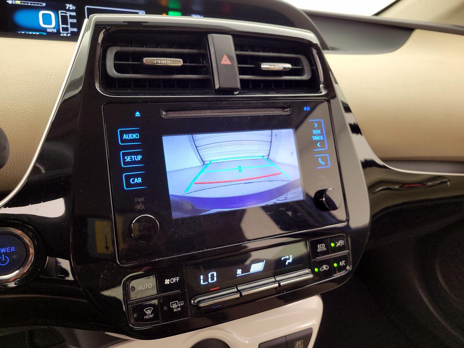 Thumbnail: 2016 Toyota Prius - 14