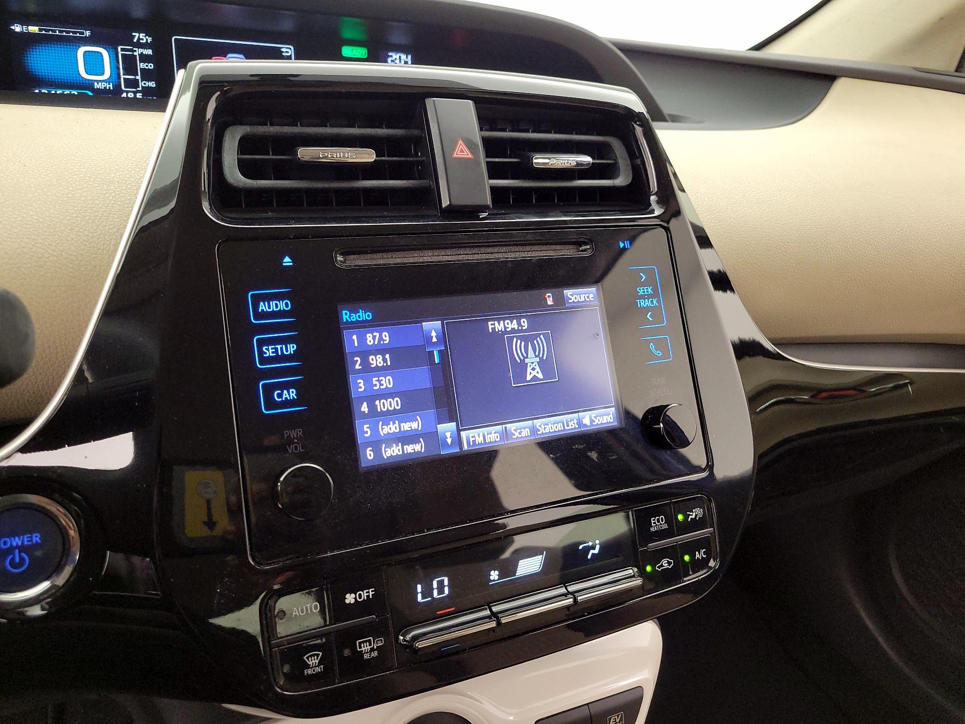 Thumbnail: 2016 Toyota Prius - 15