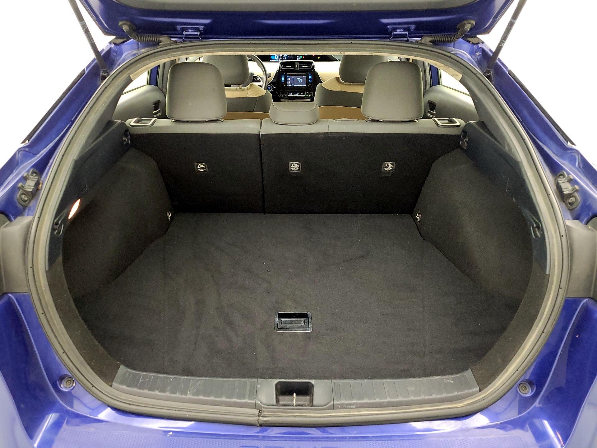 Thumbnail: 2016 Toyota Prius - 20