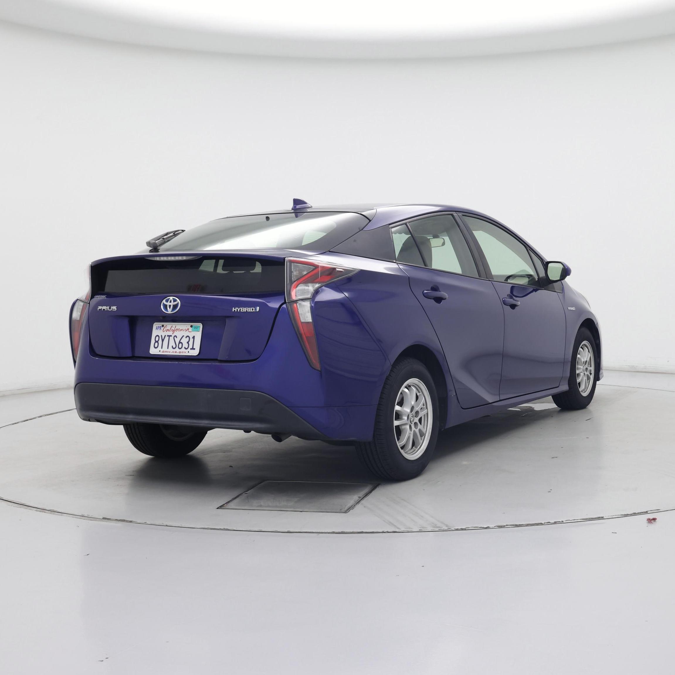 Thumbnail: 2016 Toyota Prius - 8