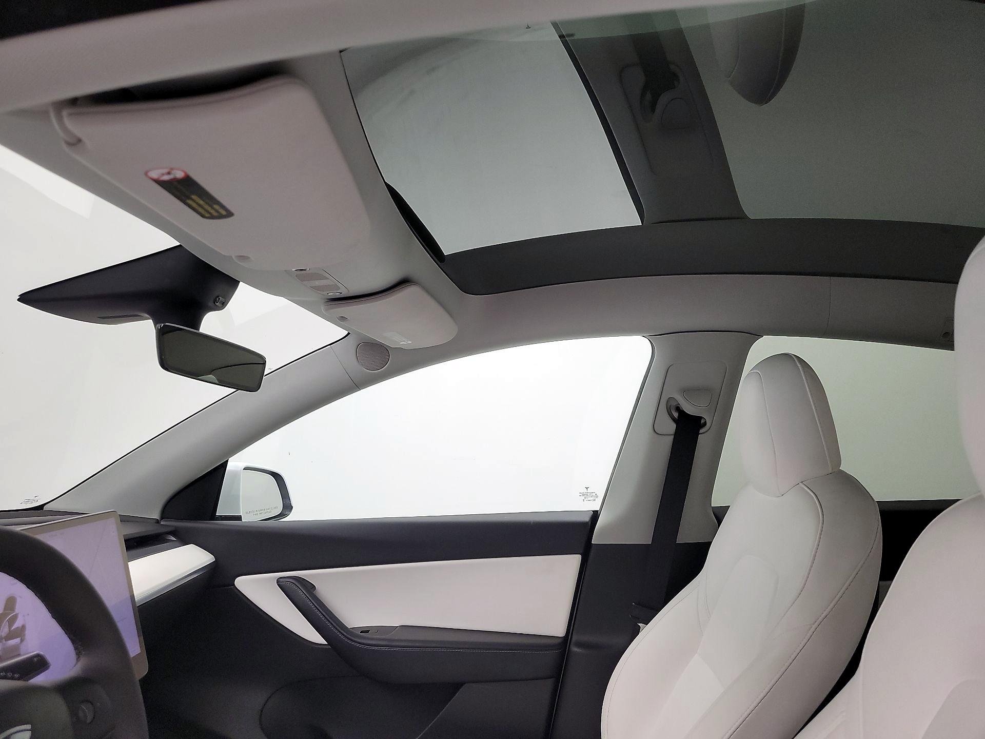 Thumbnail: 2022 Tesla Model Y - 18