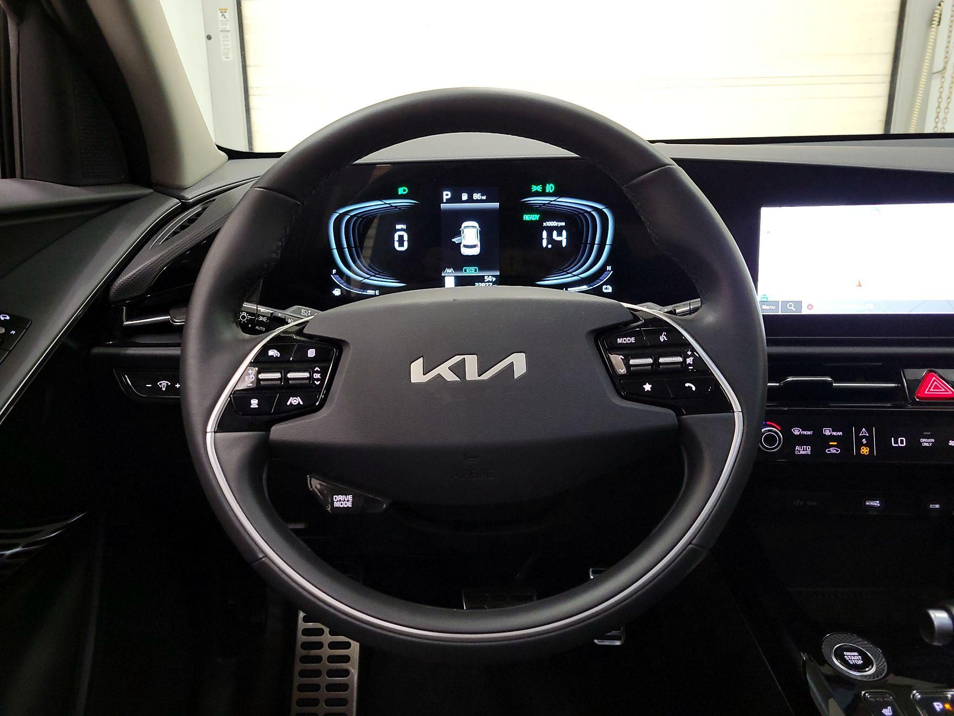 Thumbnail: 2025 Kia Niro - 10