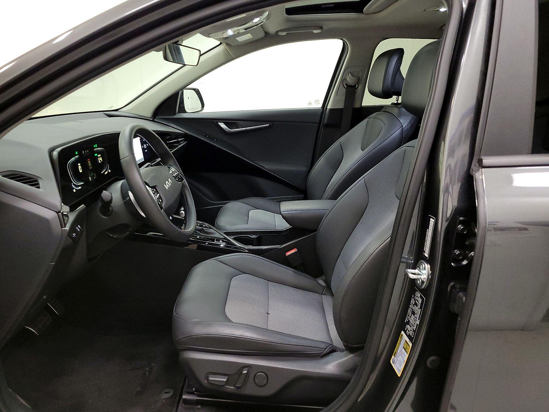 Thumbnail: 2025 Kia Niro - 11