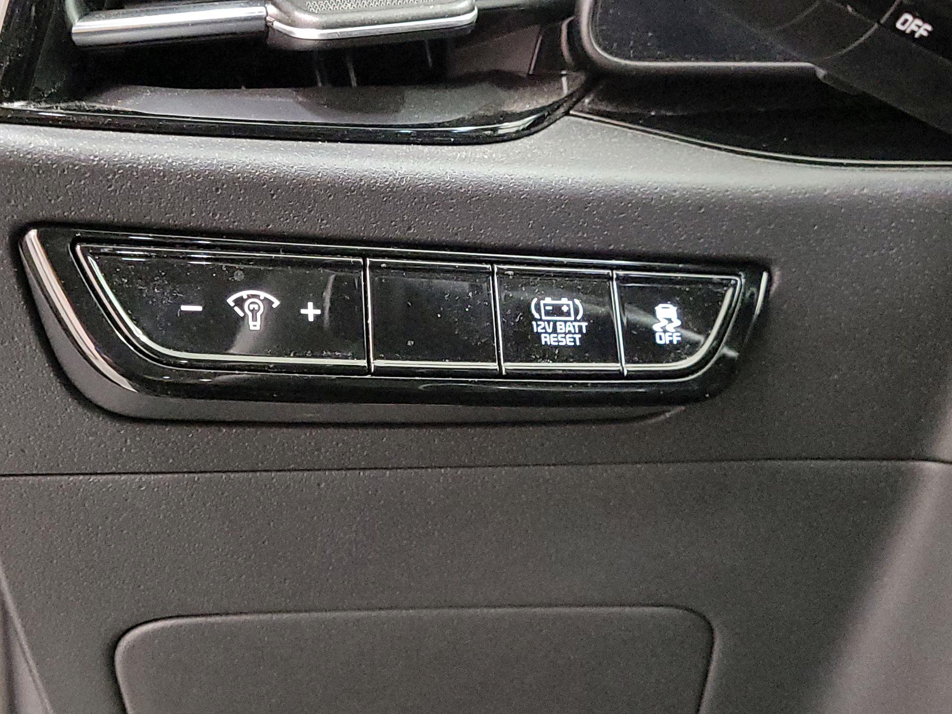 Thumbnail: 2025 Kia Niro - 13