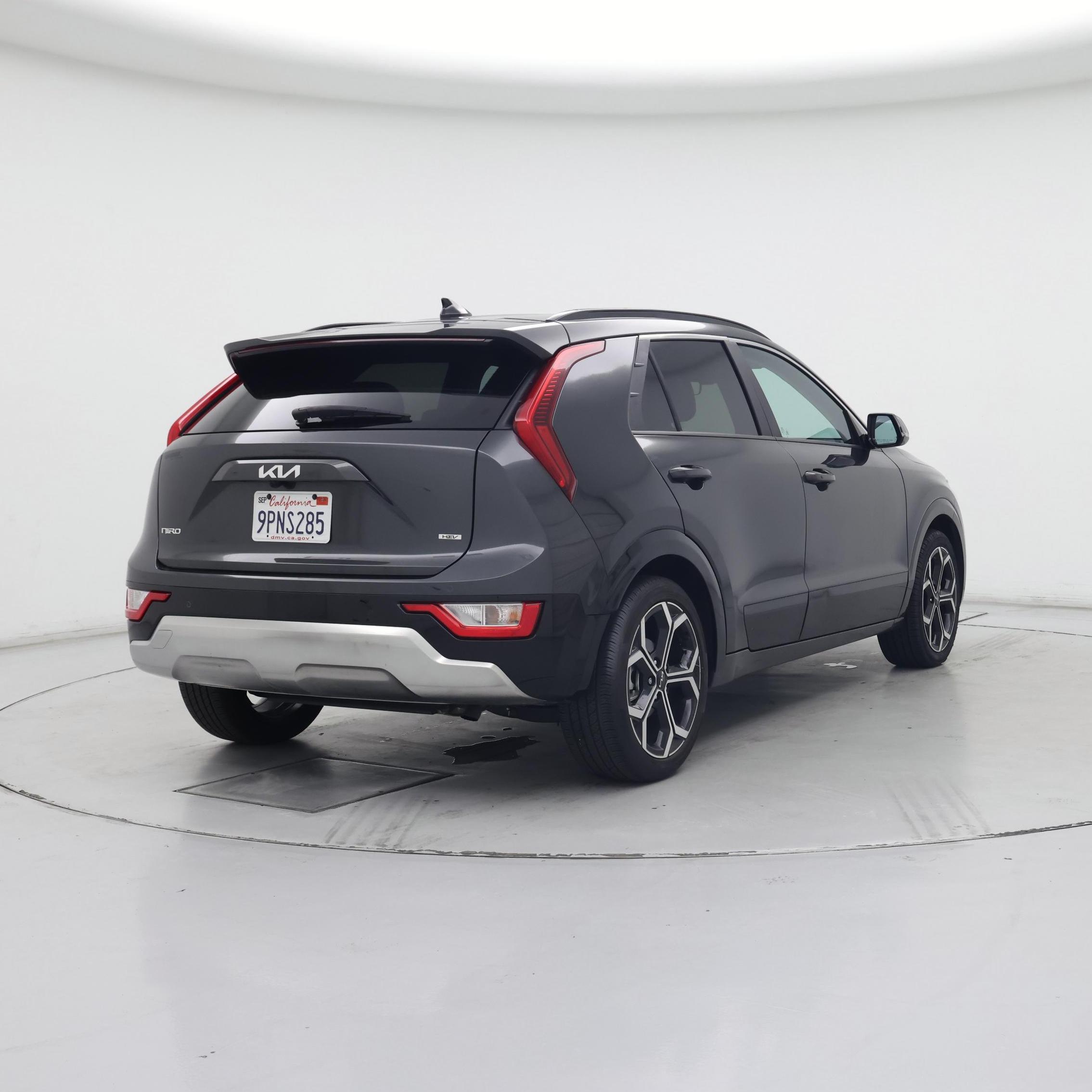 Thumbnail: 2025 Kia Niro - 8