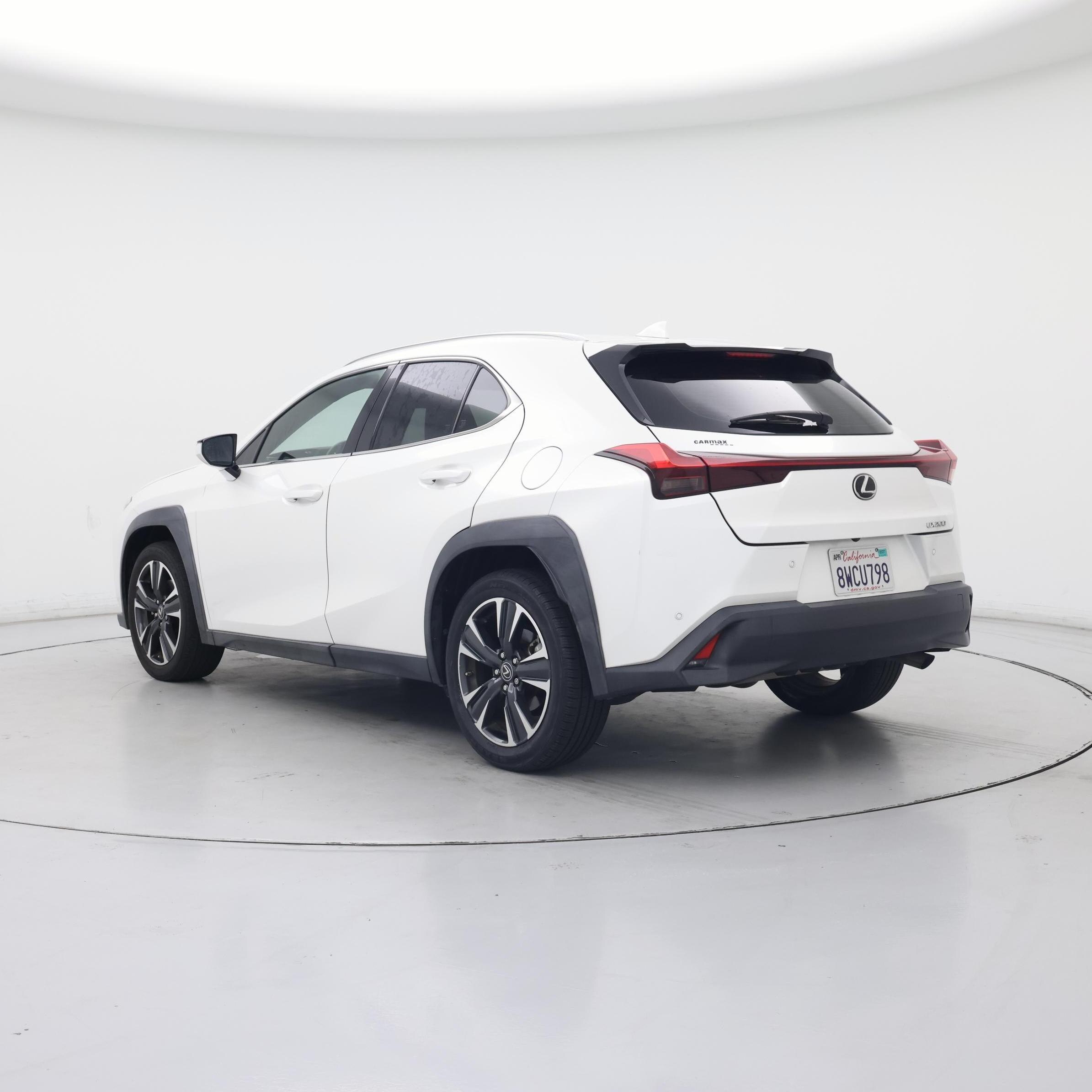 Thumbnail: 2021 Lexus UX - 2
