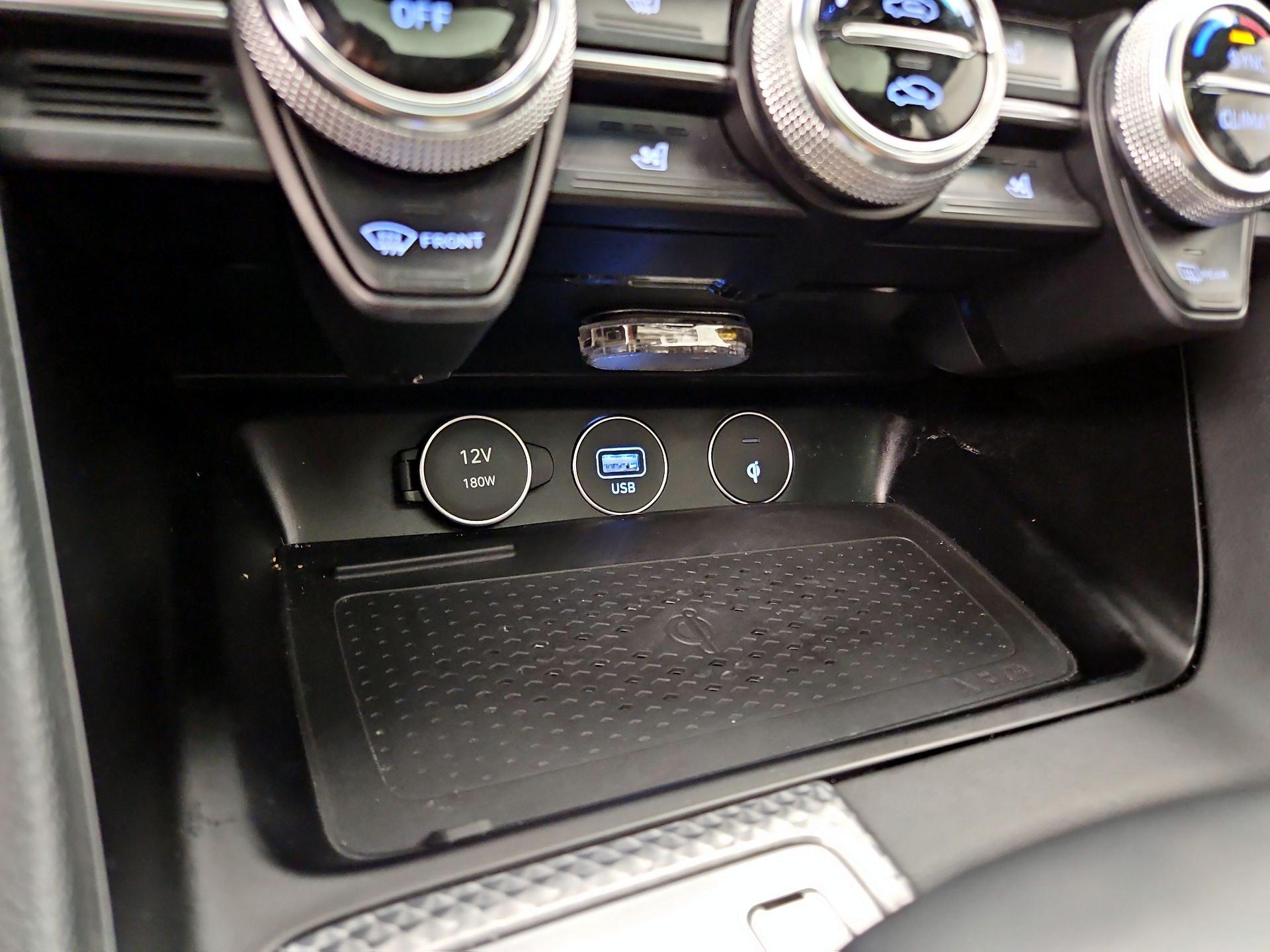 Thumbnail: 2023 Genesis G70 - 19