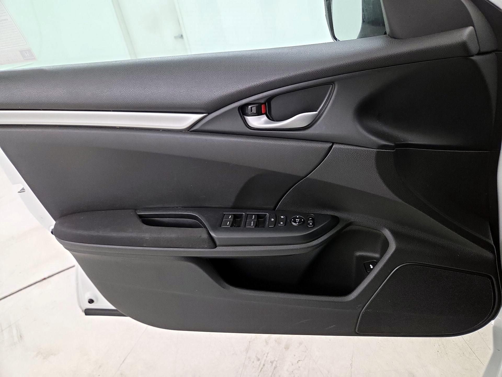 Thumbnail: 2019 Honda Civic - 13