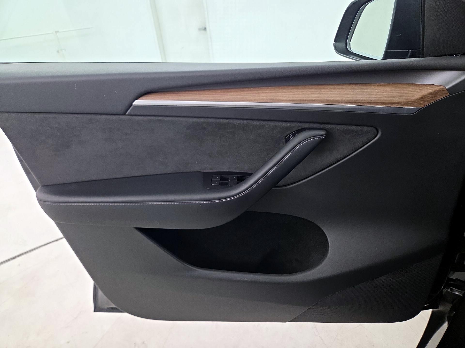 Thumbnail: 2024 Tesla Model Y - 12
