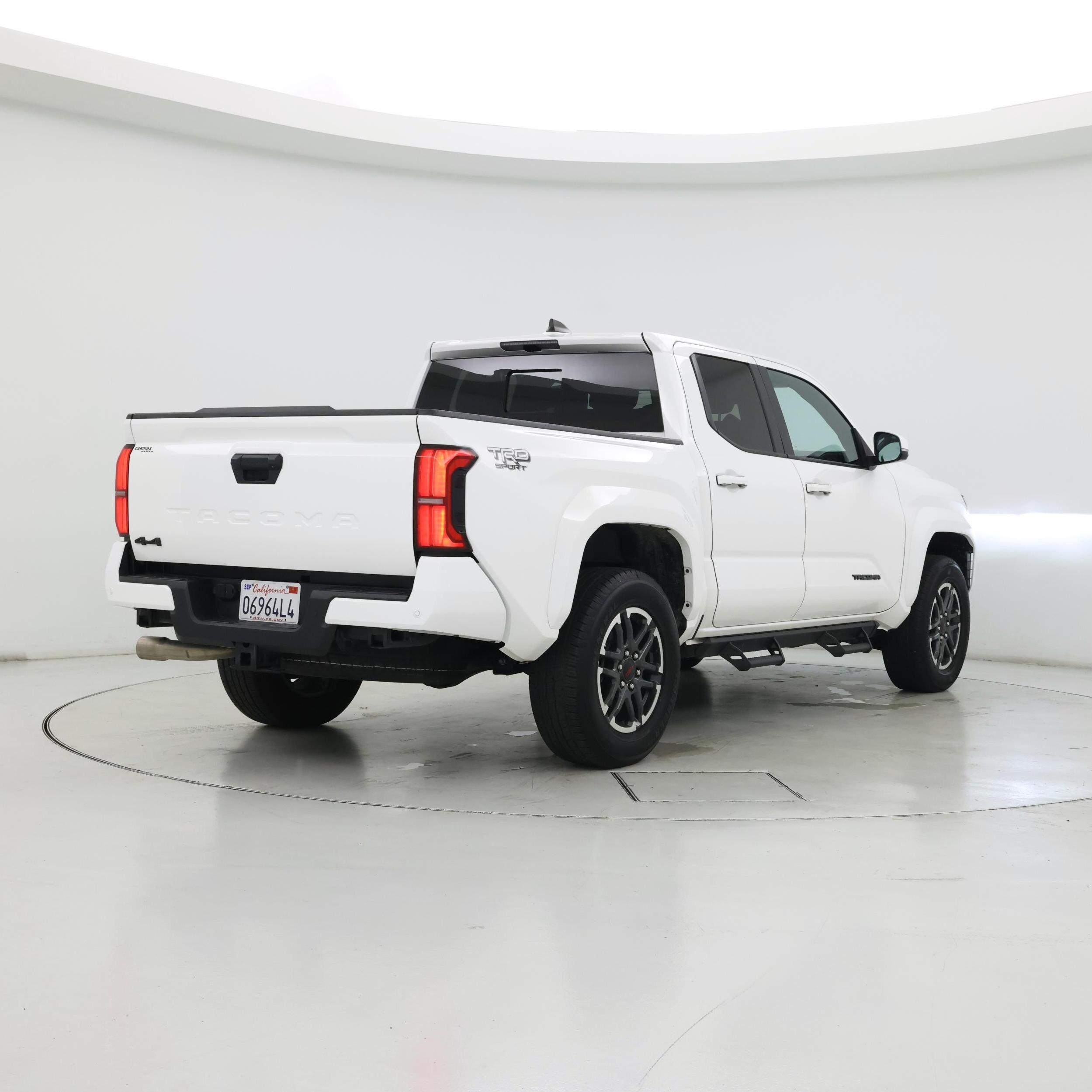 Thumbnail: 2024 Toyota Tacoma - 8