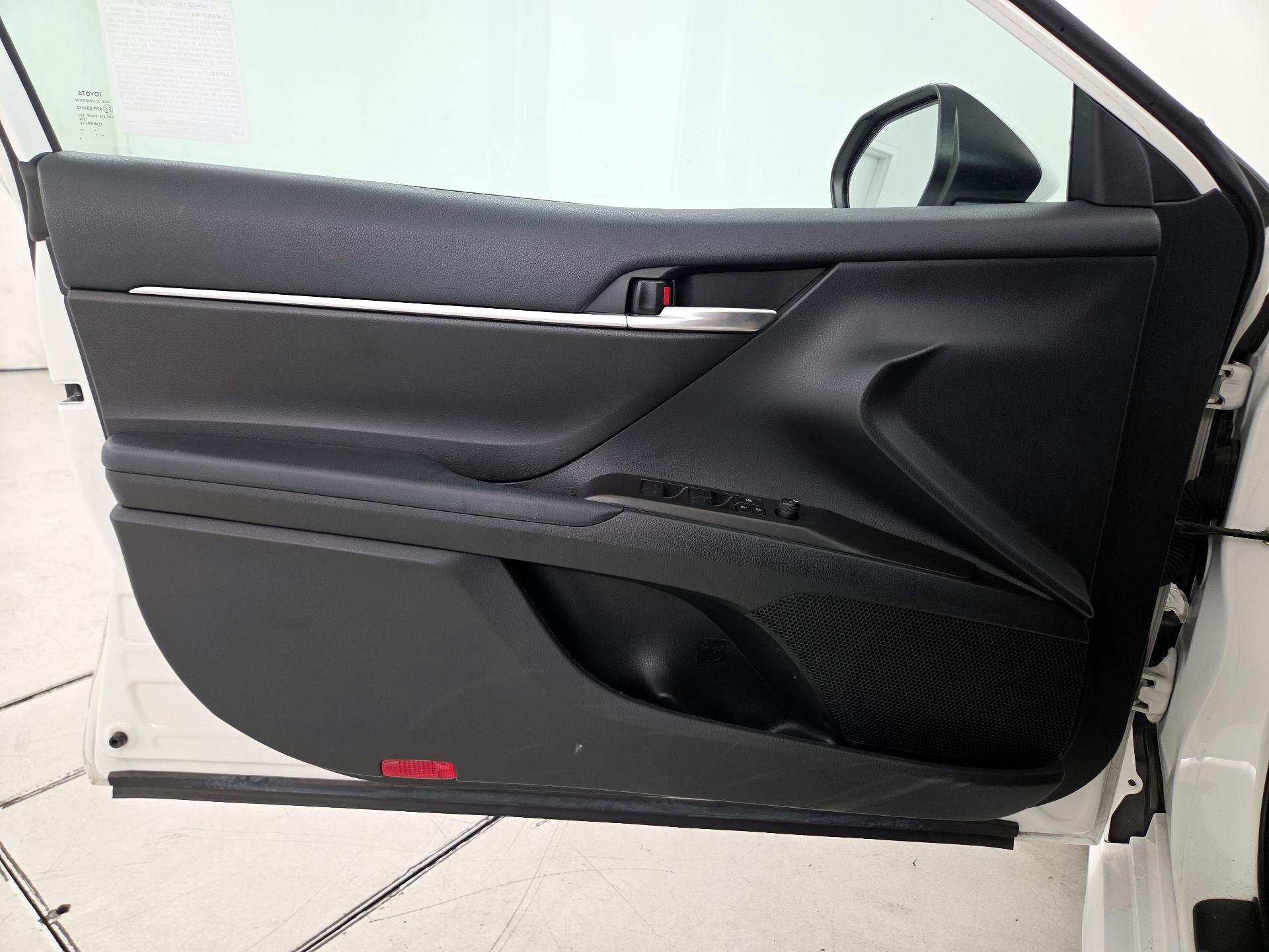 Thumbnail: 2021 Toyota Camry - 12