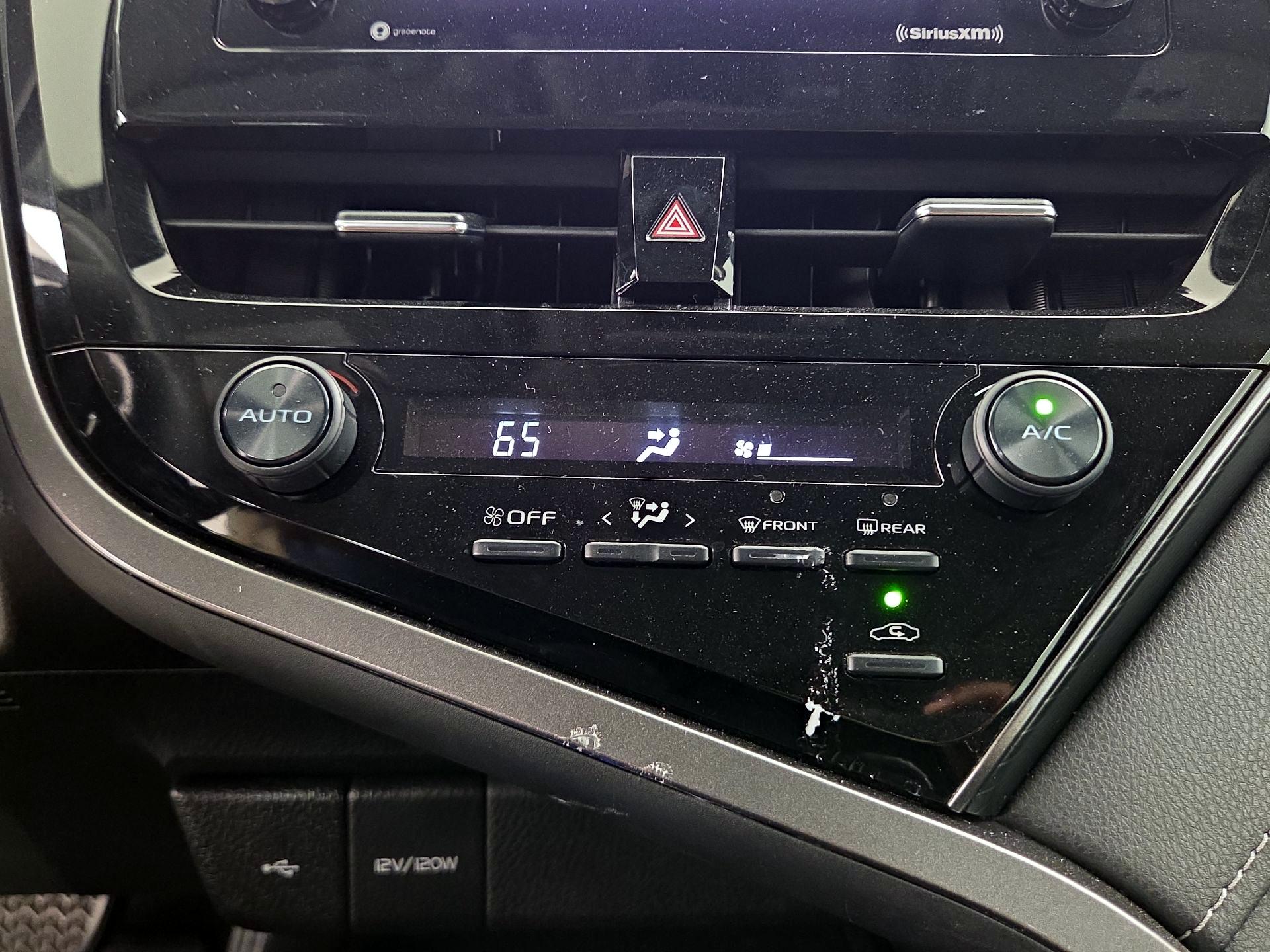 Thumbnail: 2021 Toyota Camry - 16
