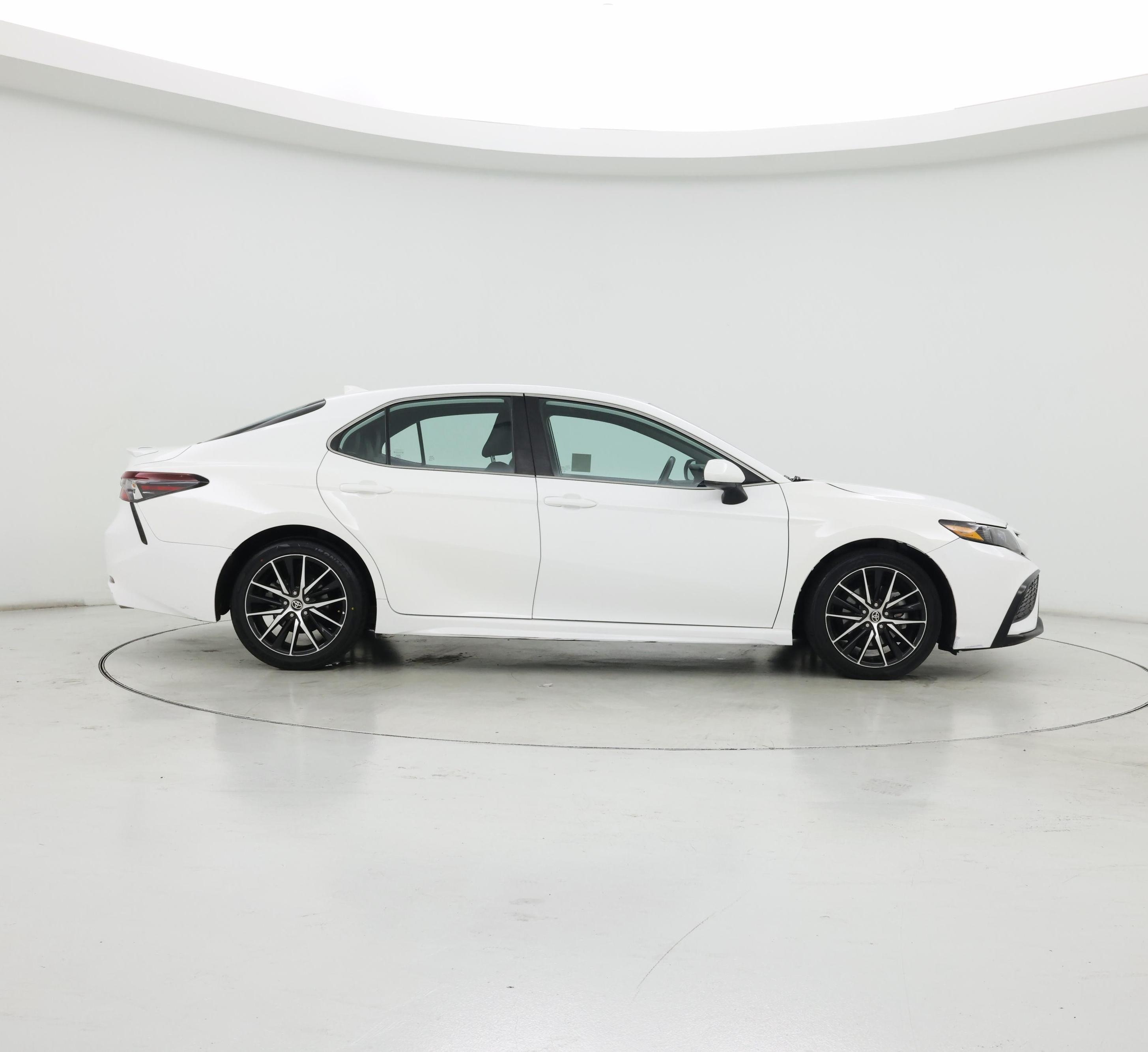 Thumbnail: 2021 Toyota Camry - 7