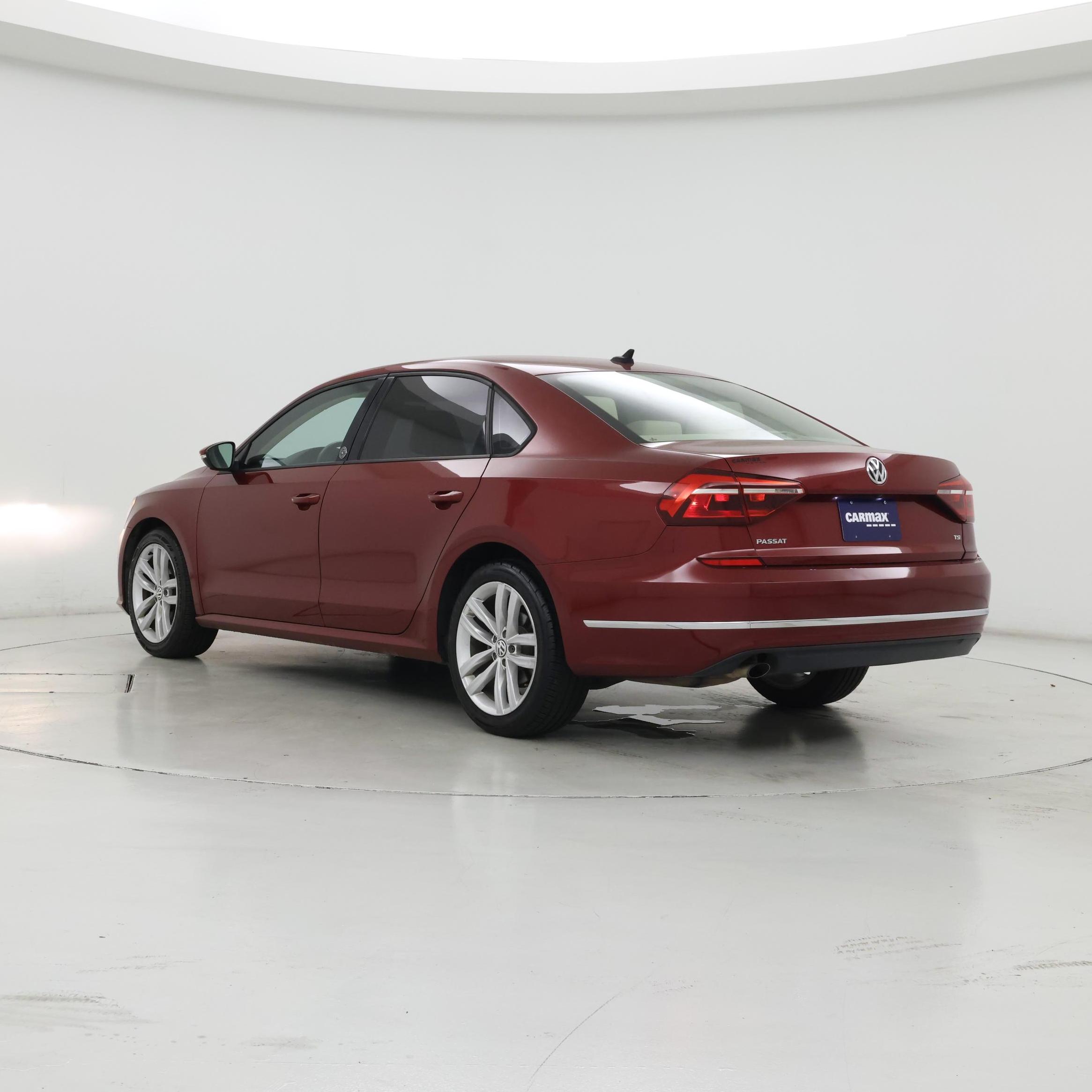 Thumbnail: 2019 Volkswagen Passat - 2