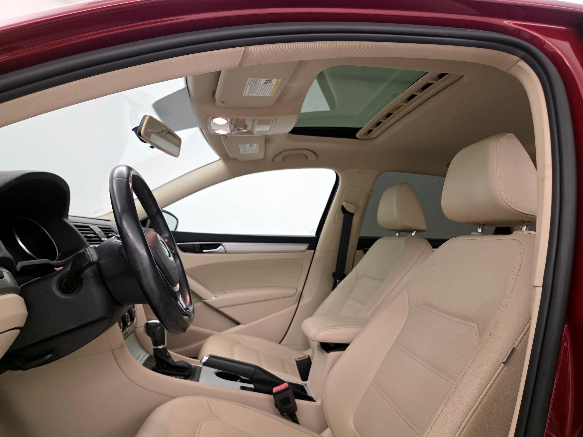 Thumbnail: 2019 Volkswagen Passat - 19