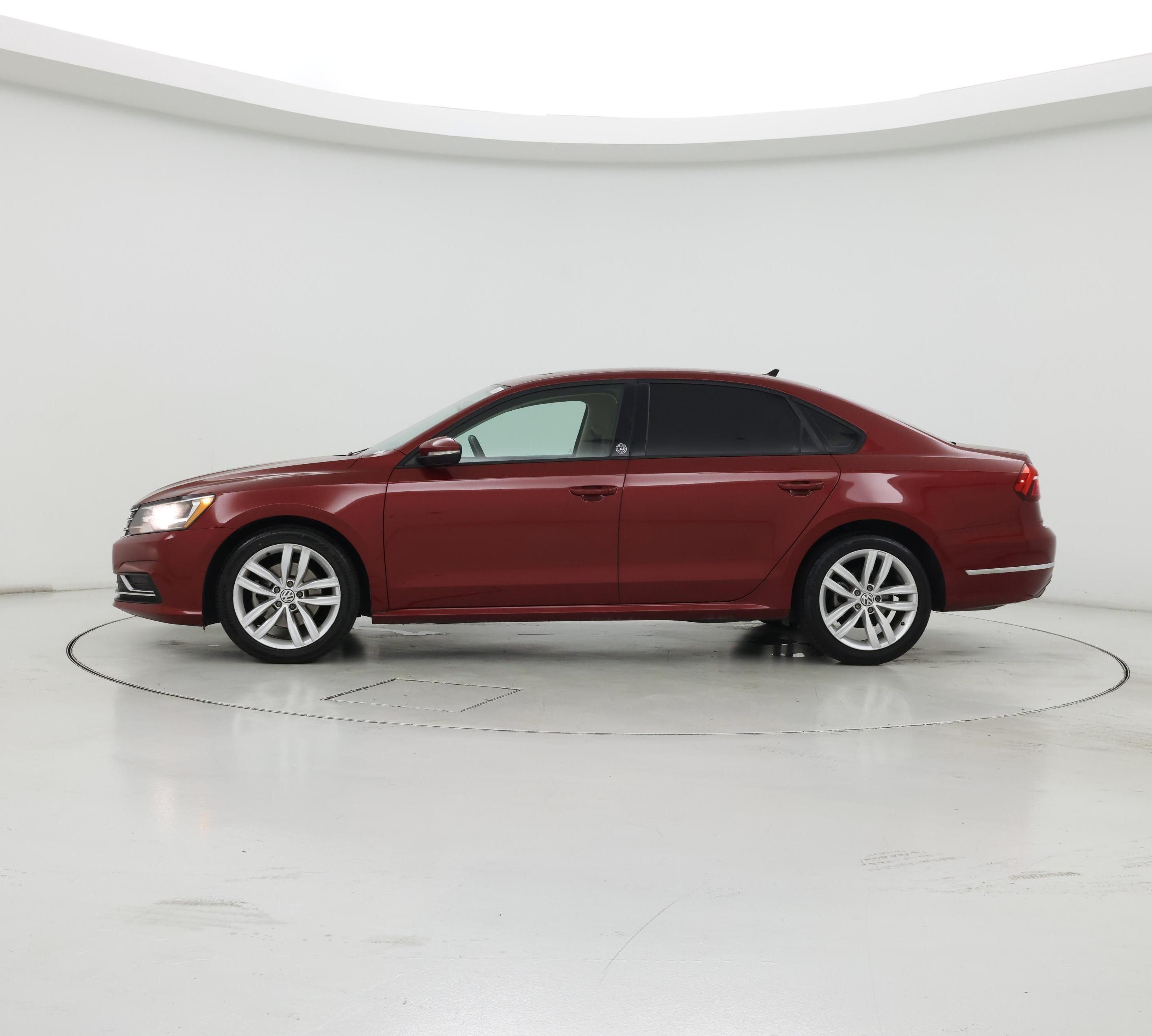 Thumbnail: 2019 Volkswagen Passat - 3