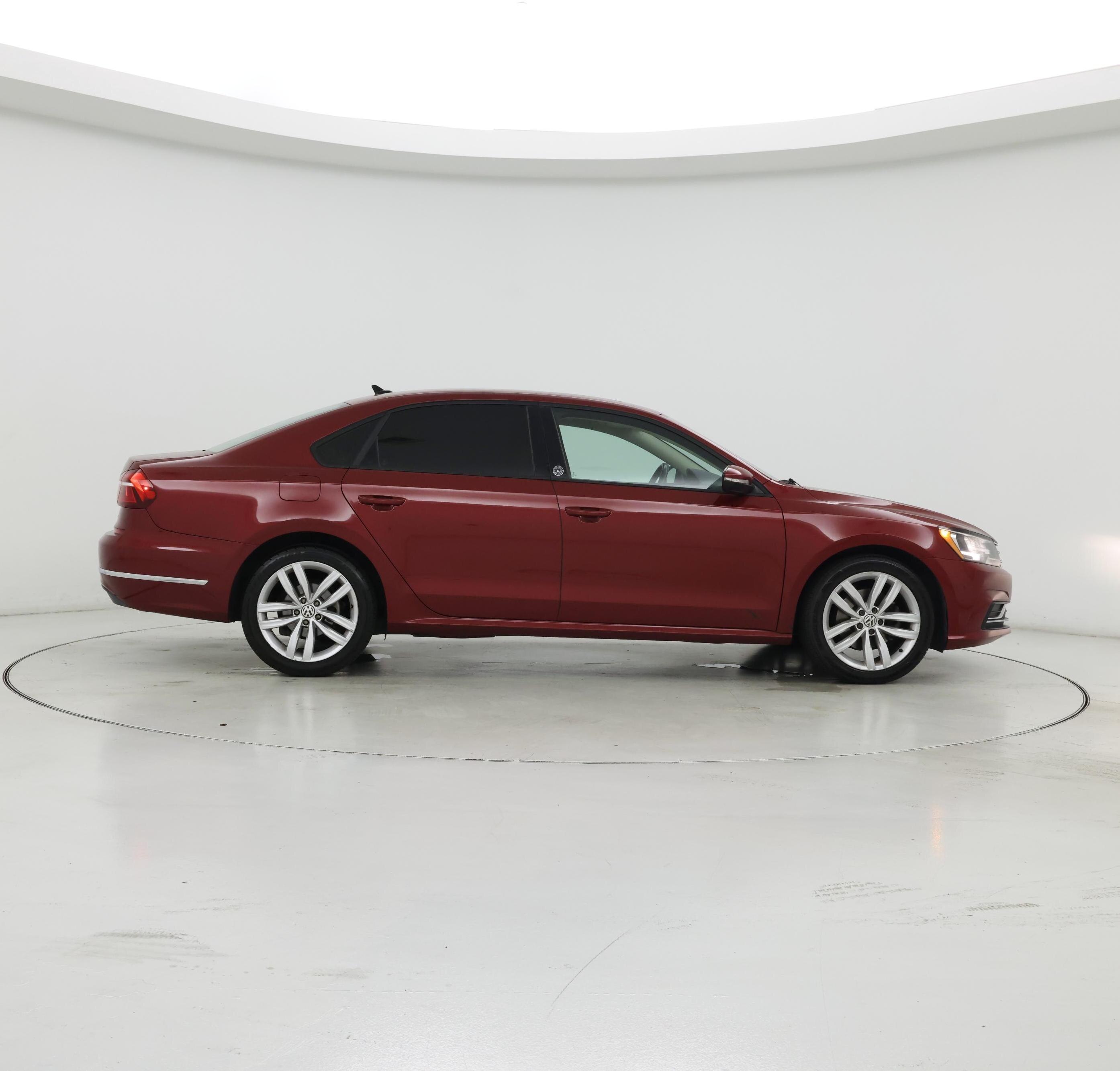 Thumbnail: 2019 Volkswagen Passat - 7