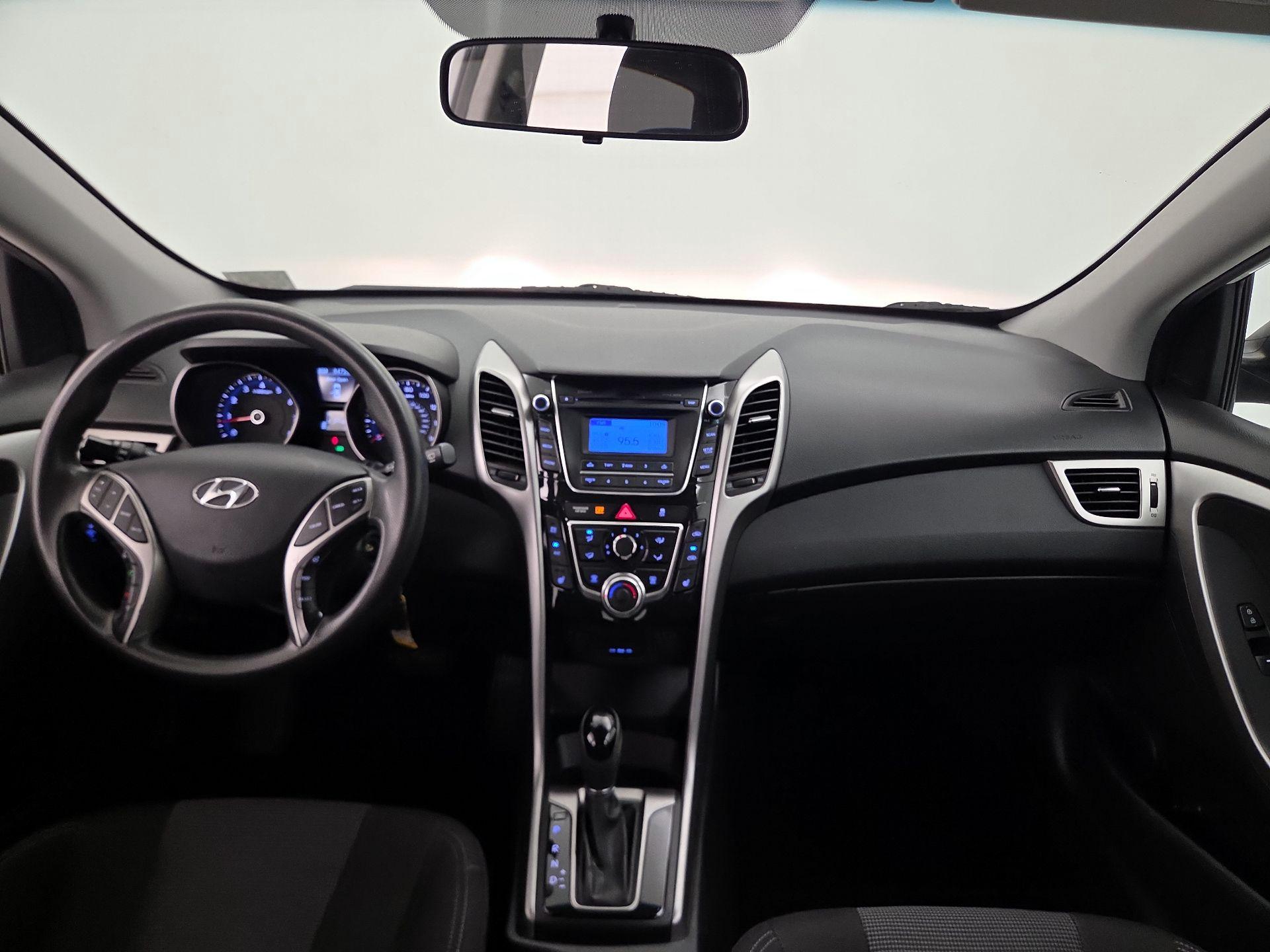 Thumbnail: 2014 Hyundai Elantra - 9