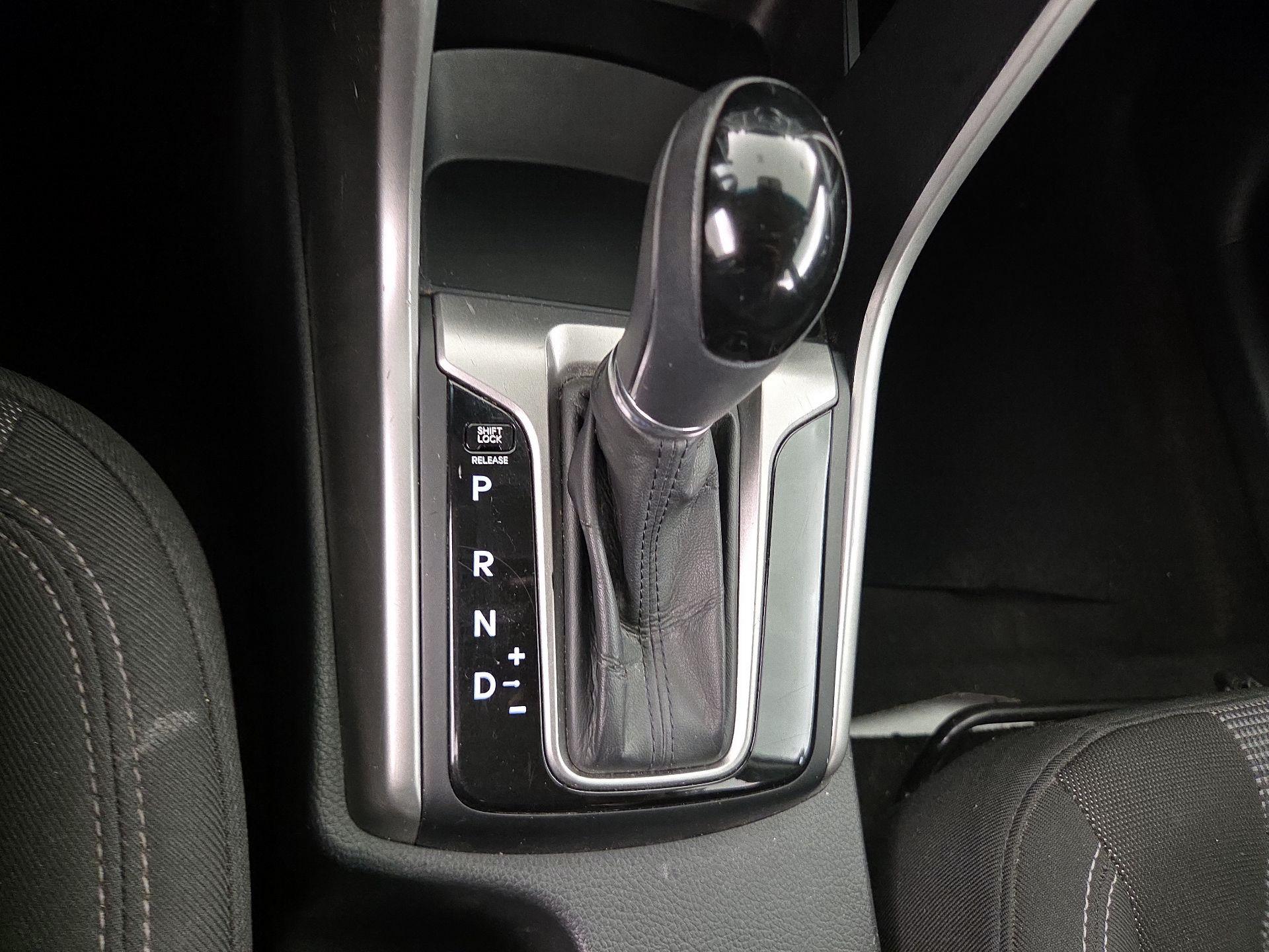 Thumbnail: 2014 Hyundai Elantra - 16