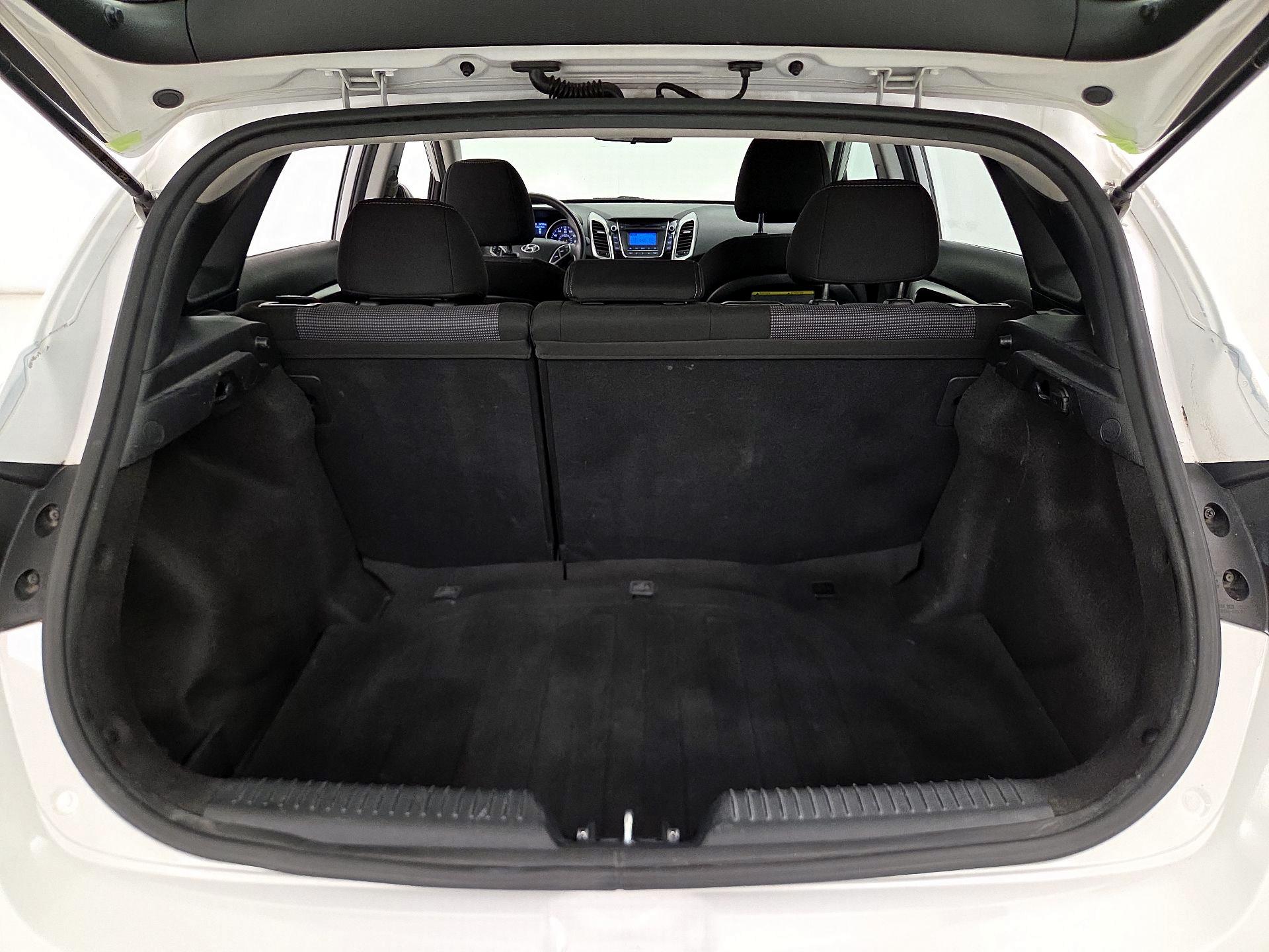 Thumbnail: 2014 Hyundai Elantra - 19