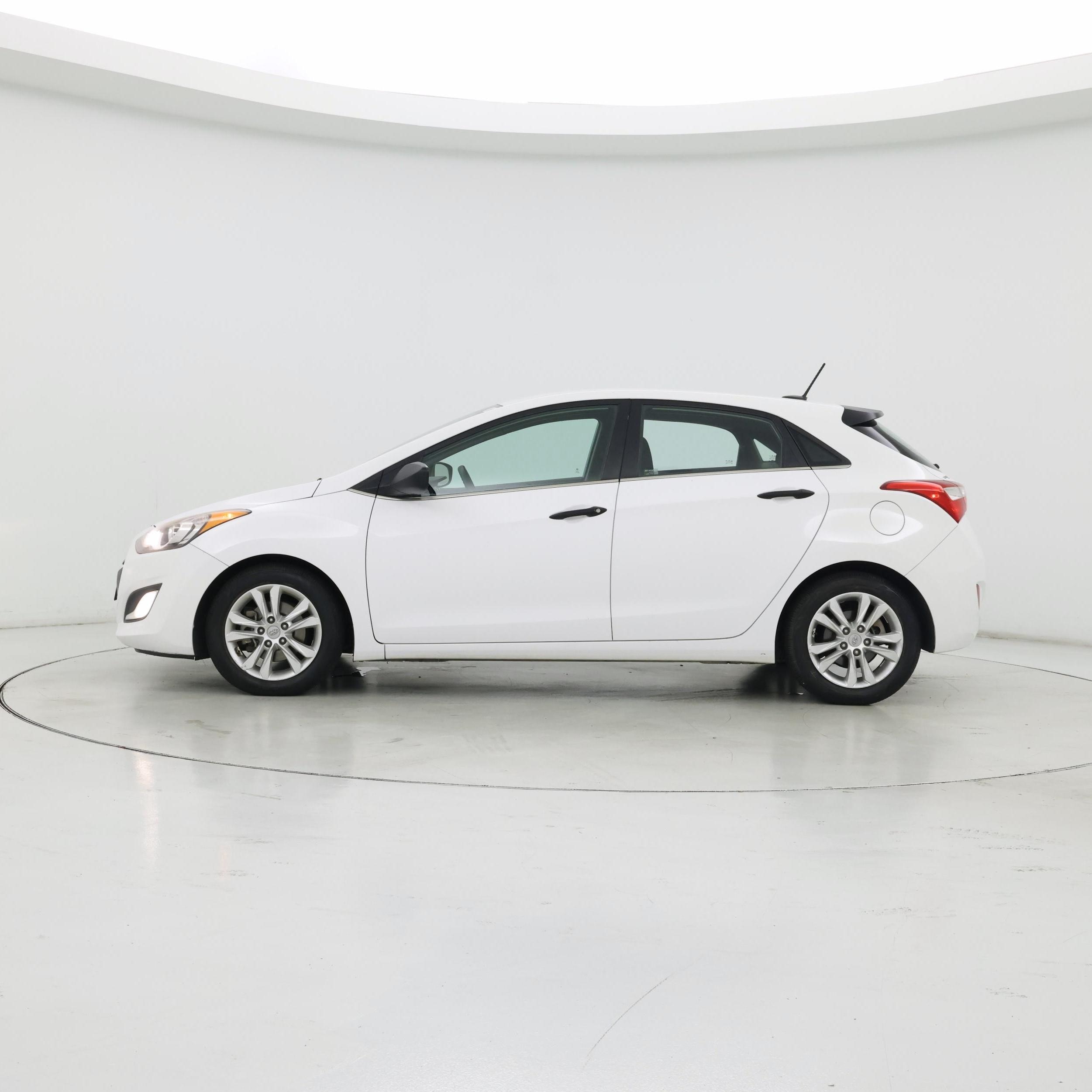 Thumbnail: 2014 Hyundai Elantra - 3