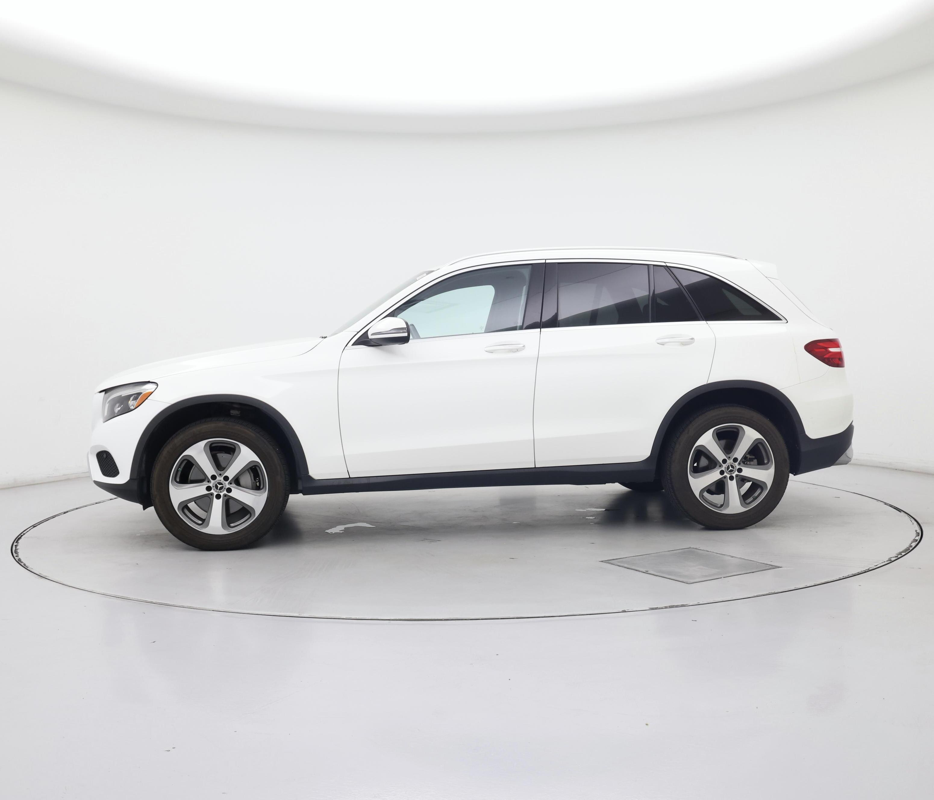 Thumbnail: 2017 Mercedes-Benz GLC - 3