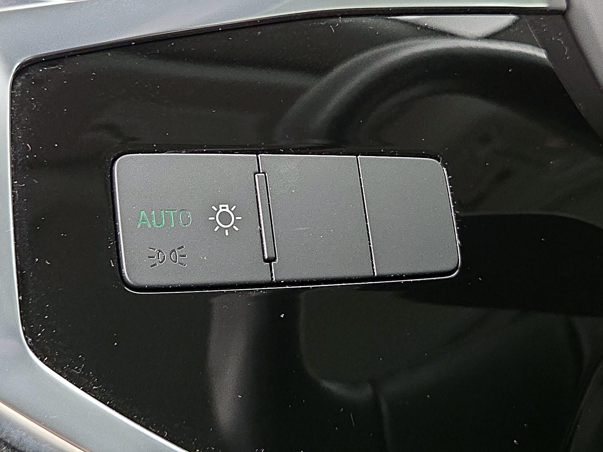 Thumbnail: 2021 Audi Q3 - 13