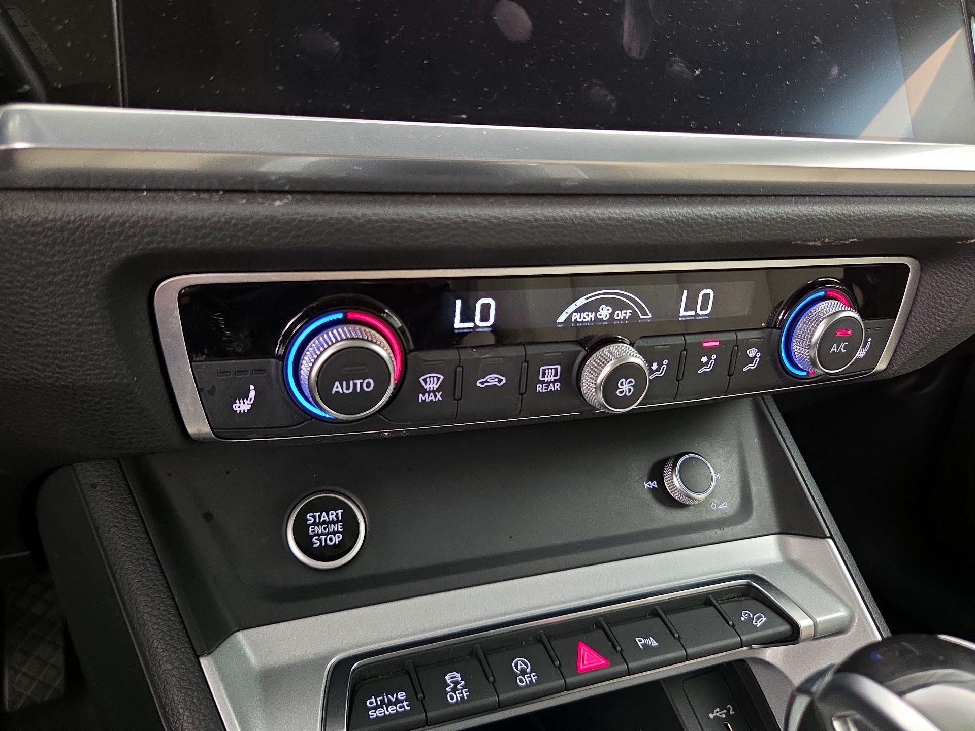 Thumbnail: 2021 Audi Q3 - 16