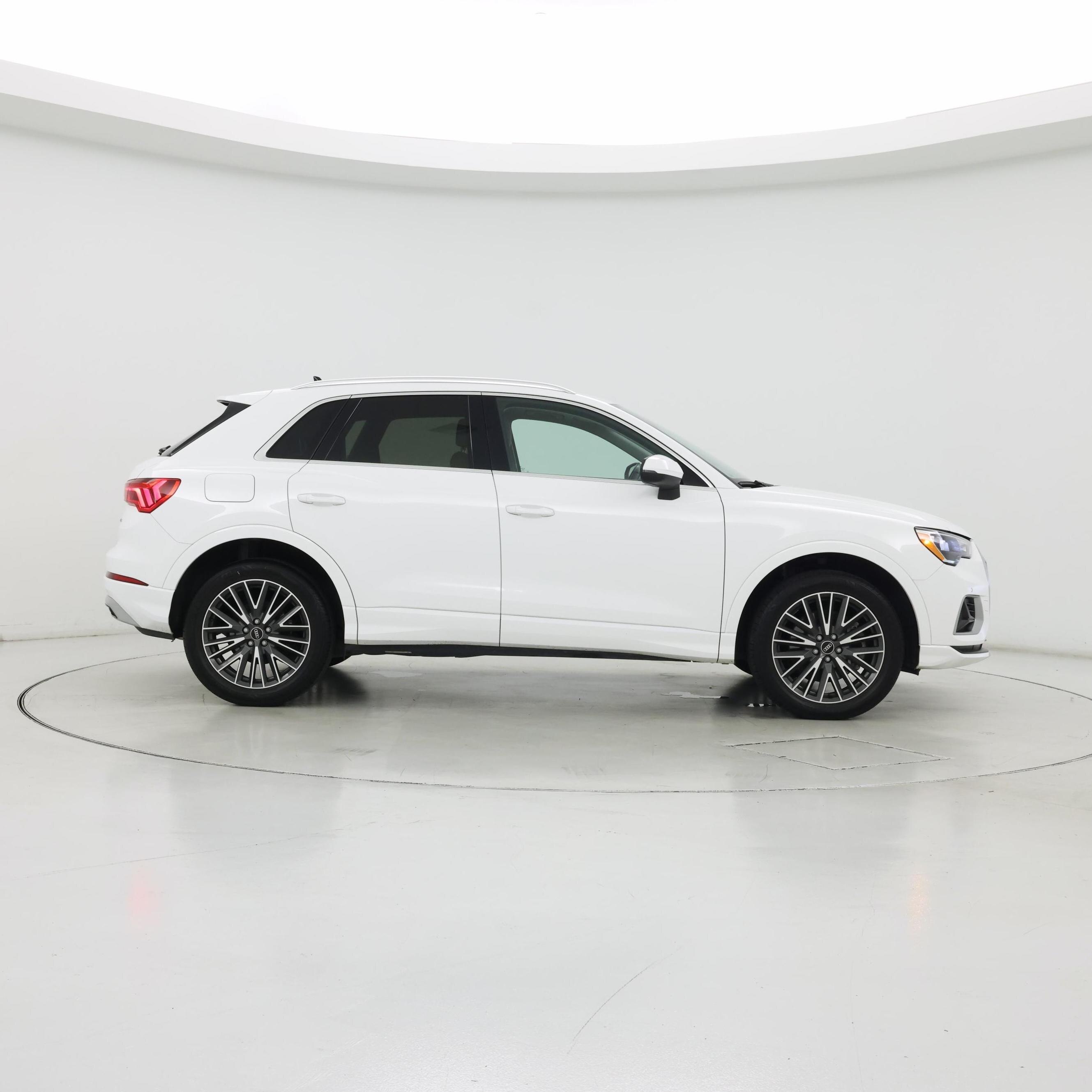 Thumbnail: 2021 Audi Q3 - 7