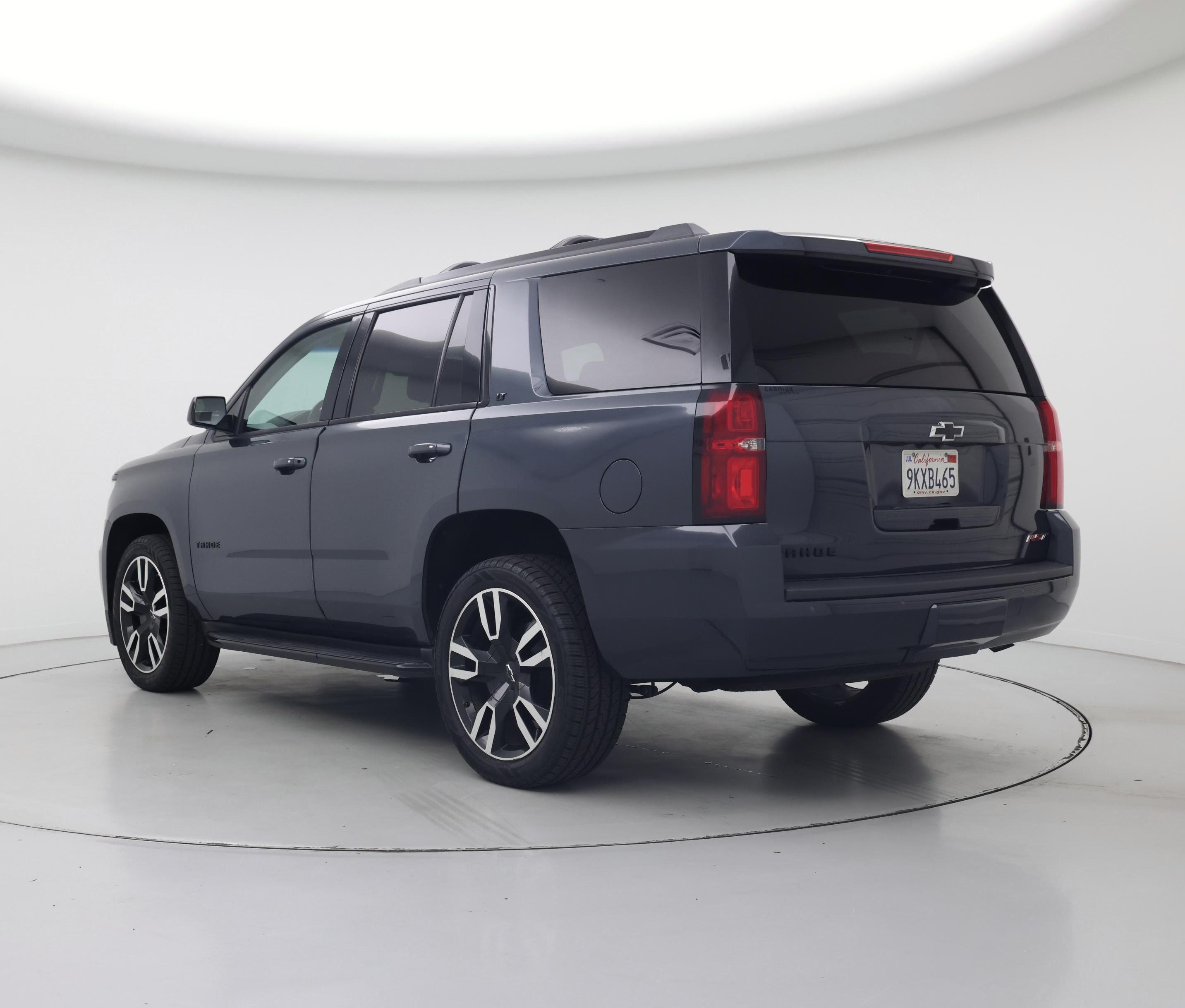Thumbnail: 2019 Chevrolet Tahoe - 2