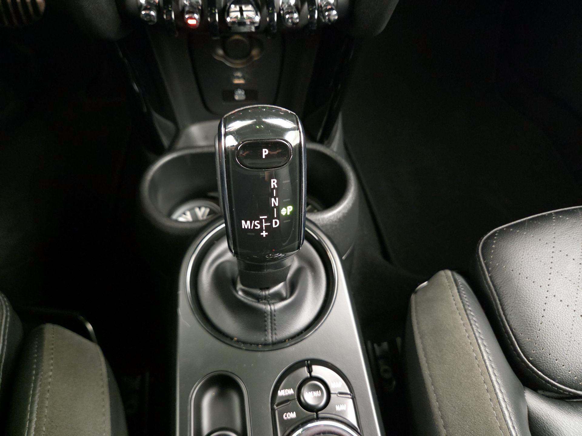 Thumbnail: 2023 MINI Cooper Hardtop - 18