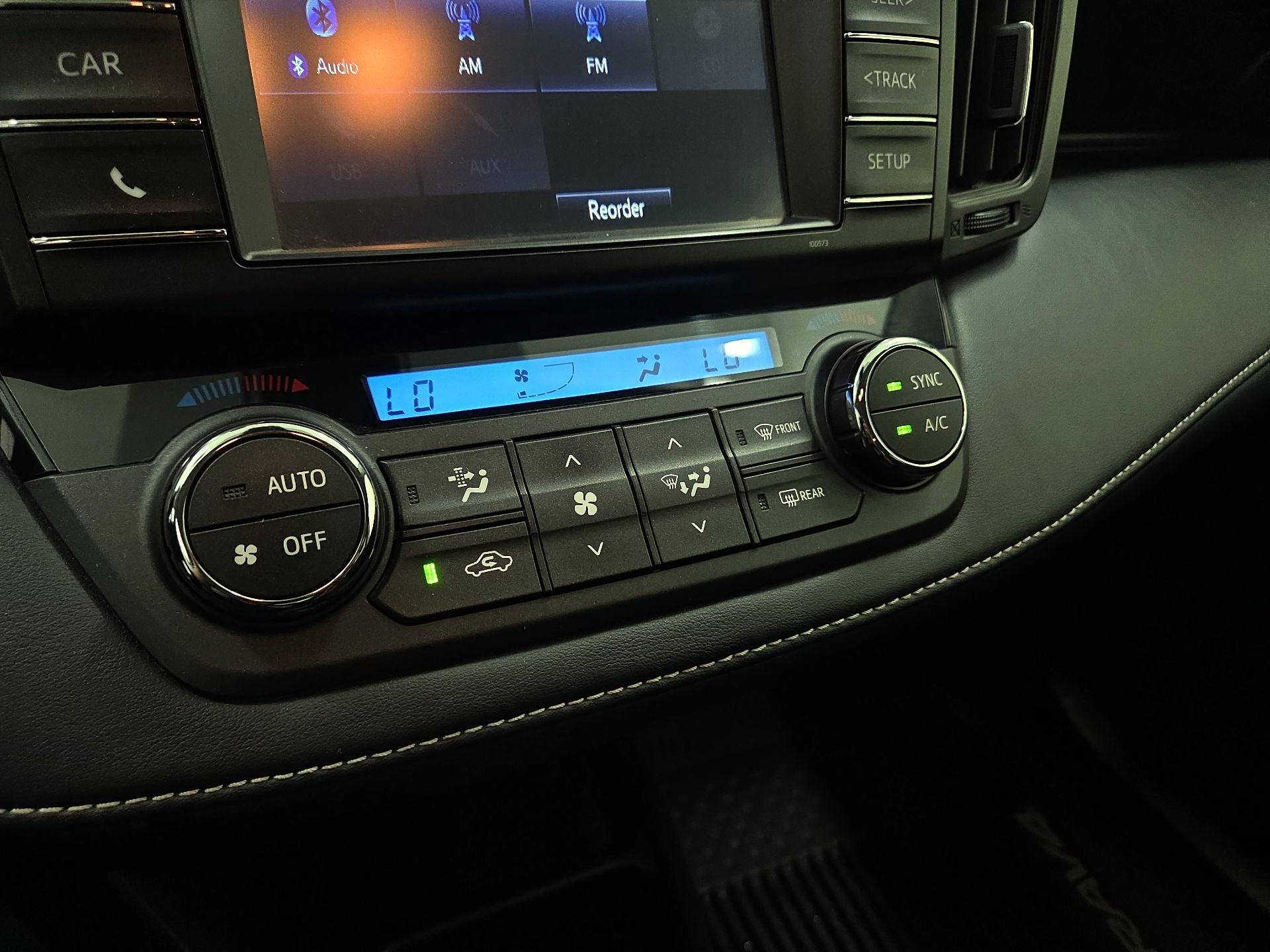 Thumbnail: 2018 Toyota RAV4 - 16