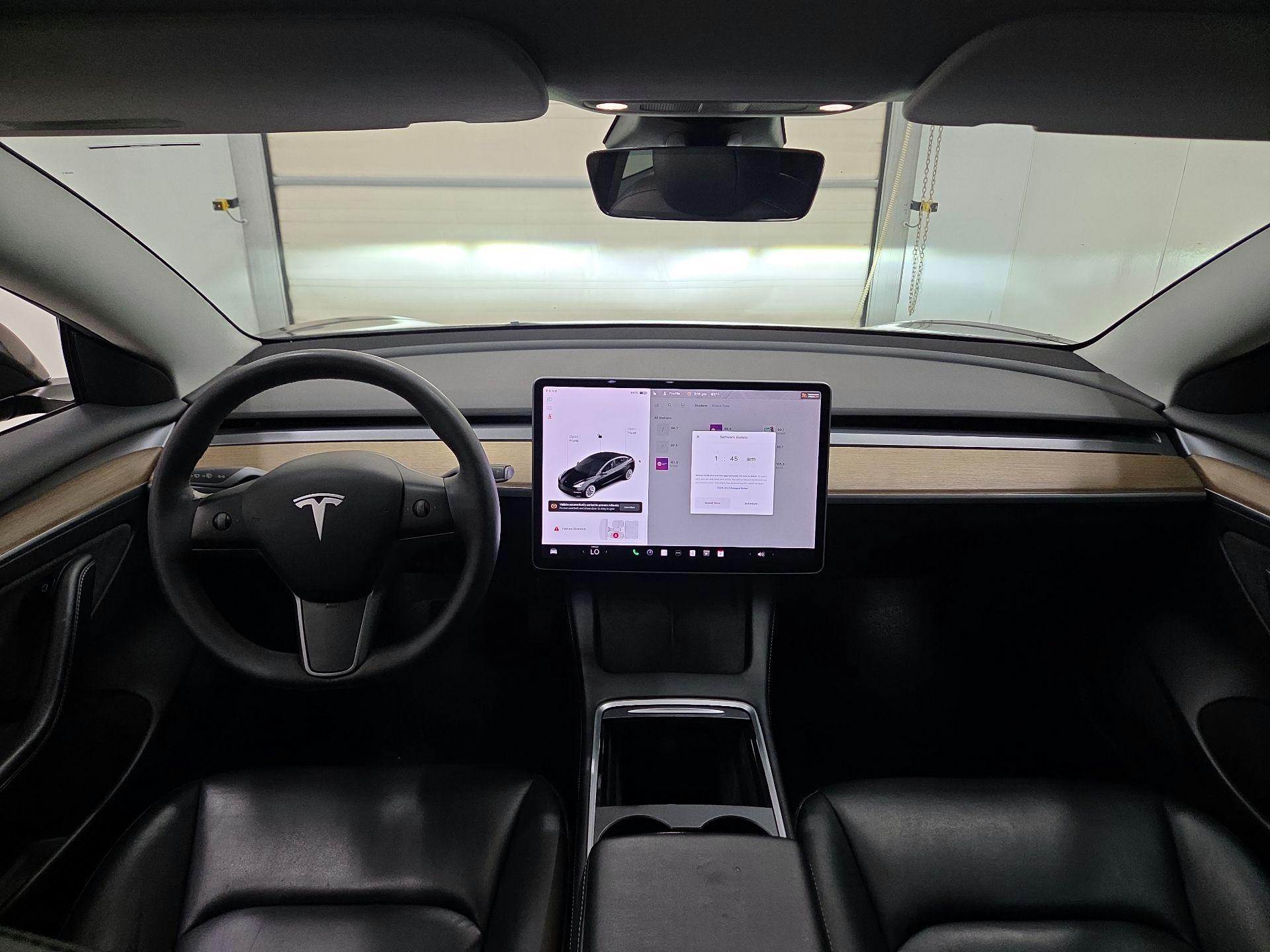 Thumbnail: 2022 Tesla Model 3 - 9