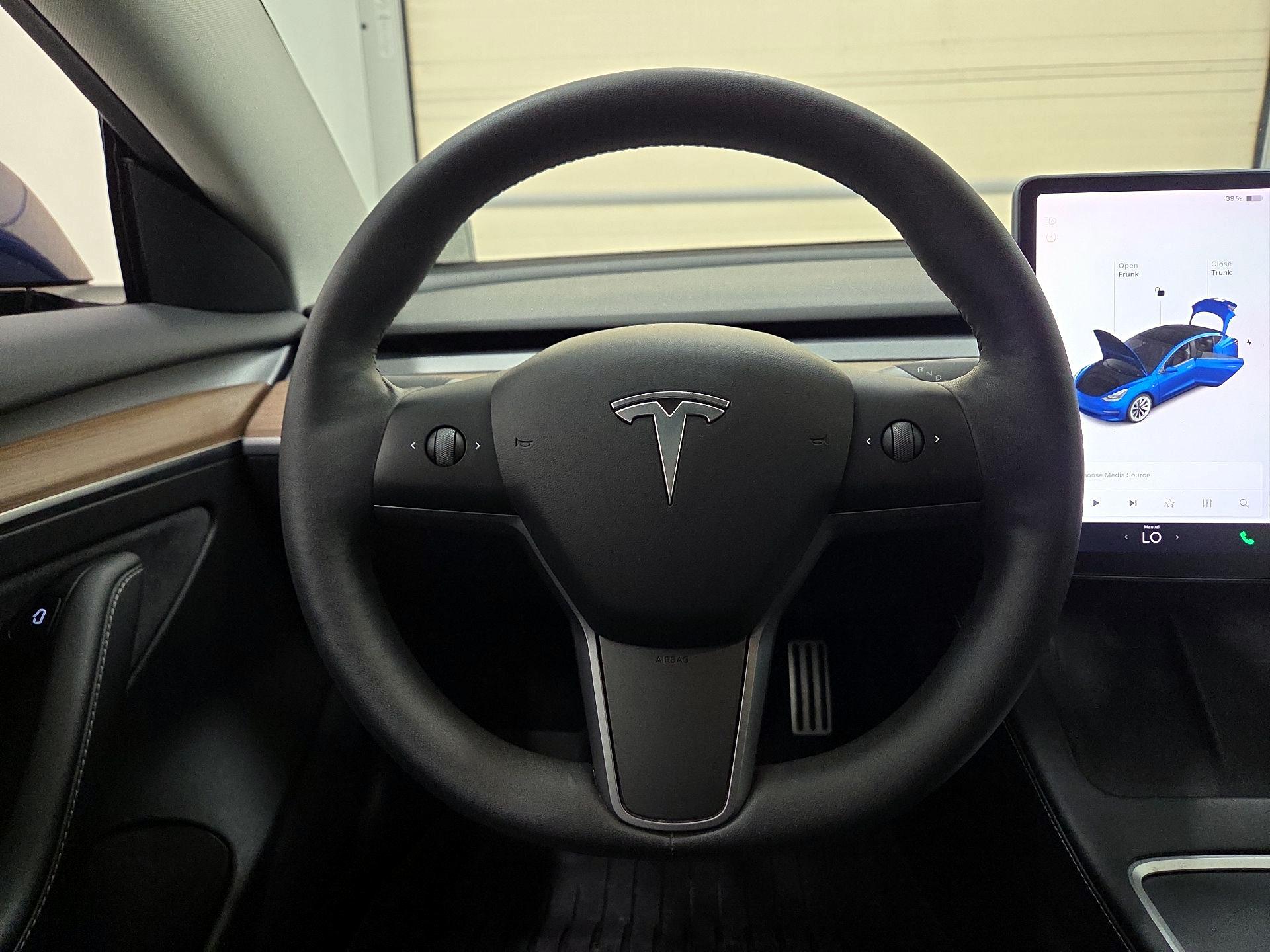 Thumbnail: 2021 Tesla Model 3 - 10