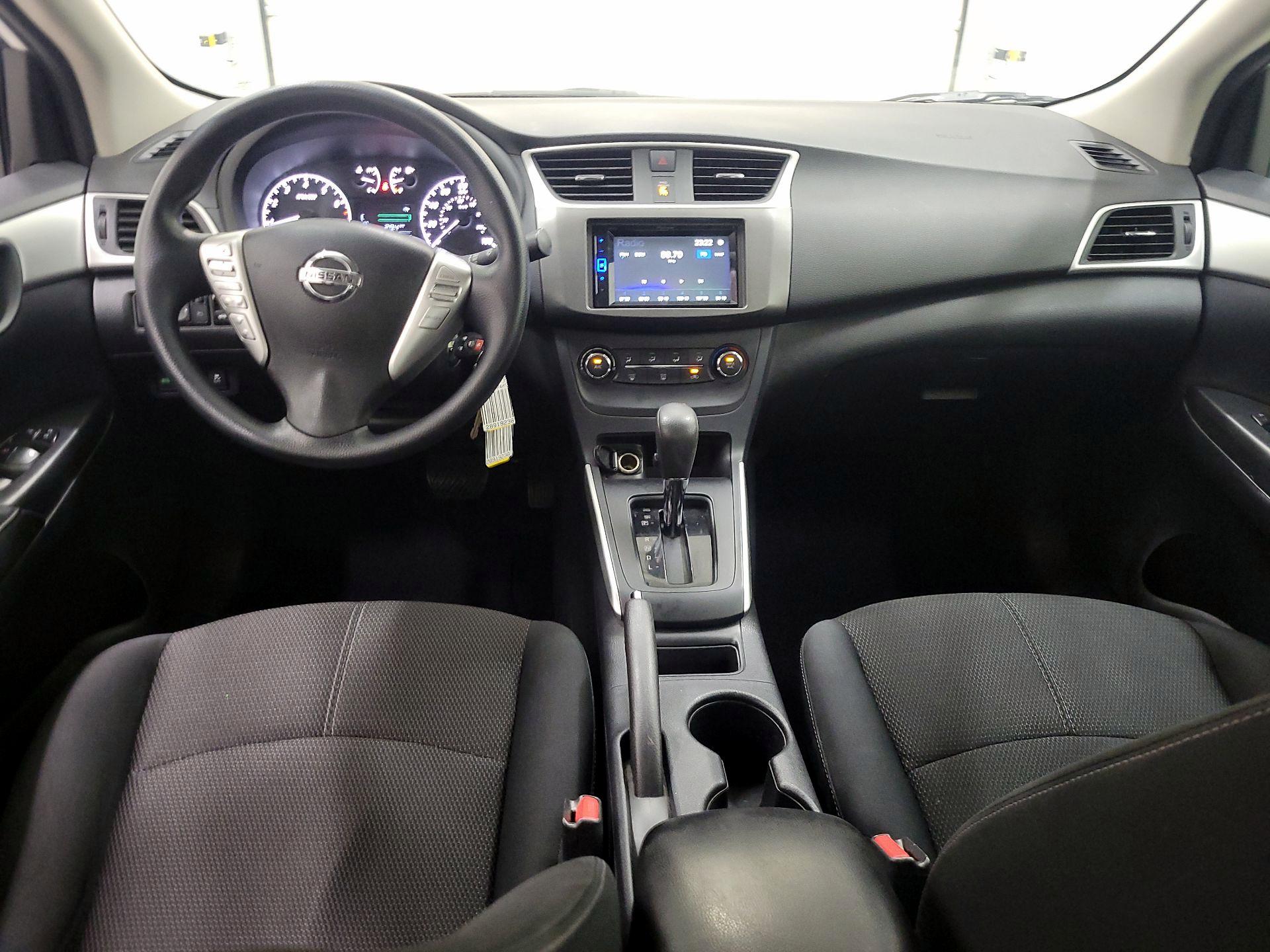 Thumbnail: 2017 Nissan Sentra - 9