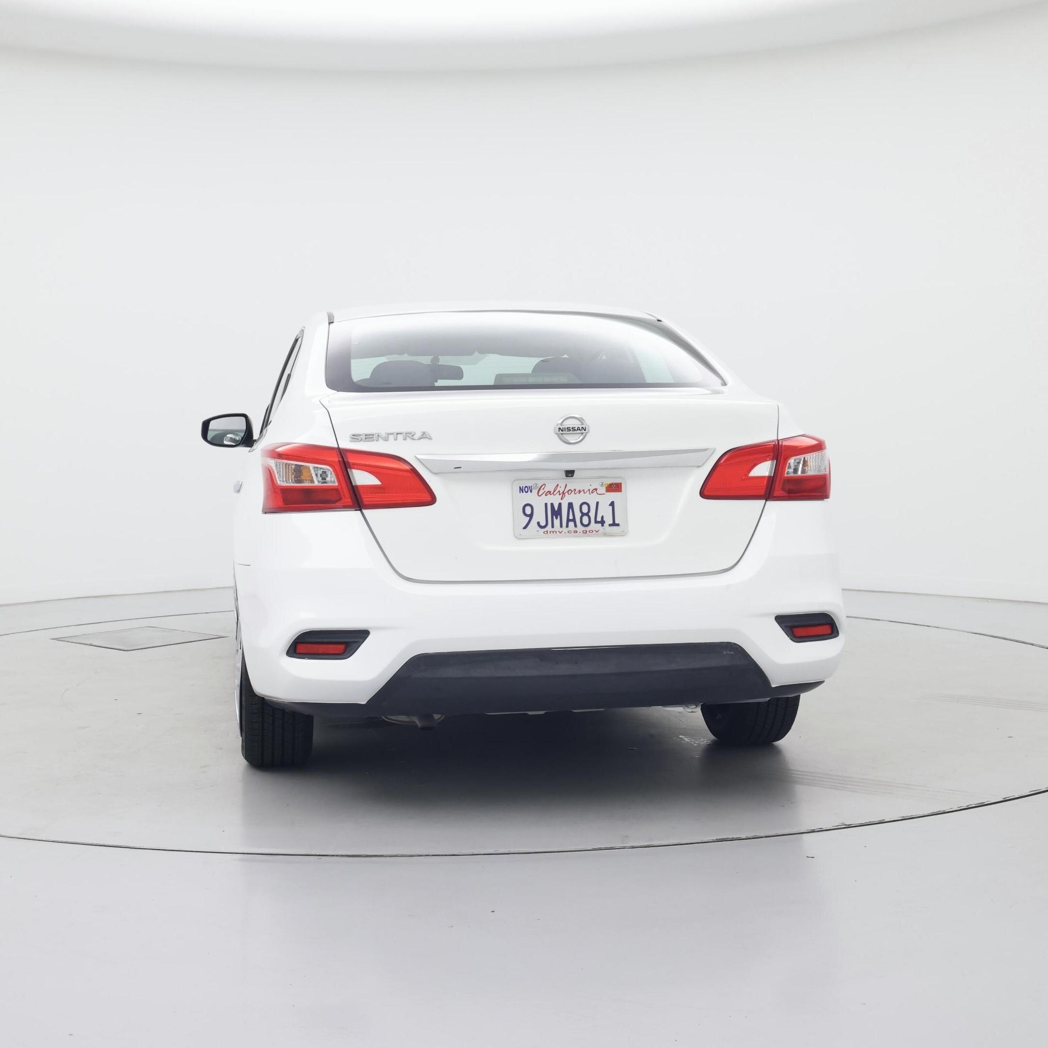 Thumbnail: 2017 Nissan Sentra - 6