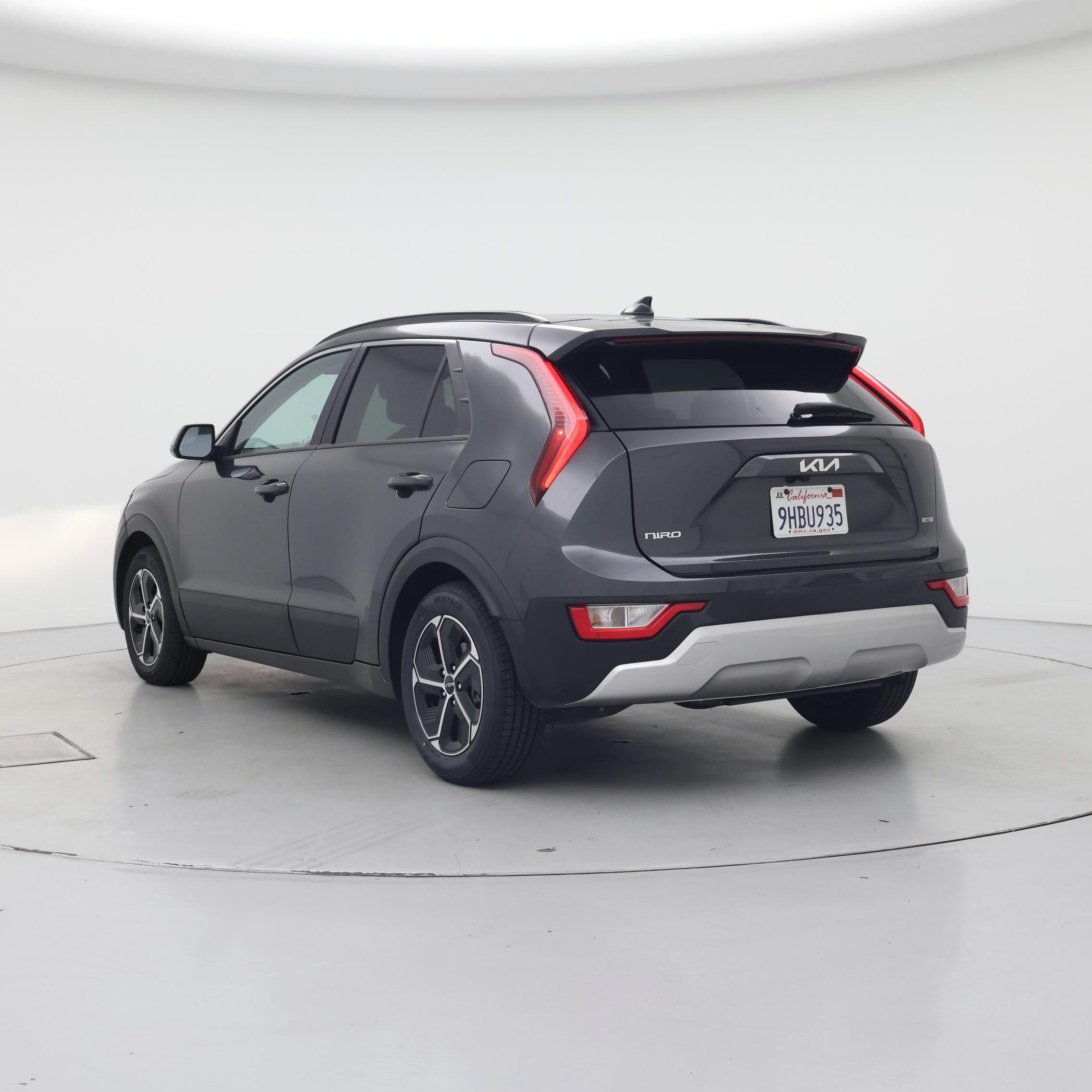Thumbnail: 2023 Kia Niro - 2