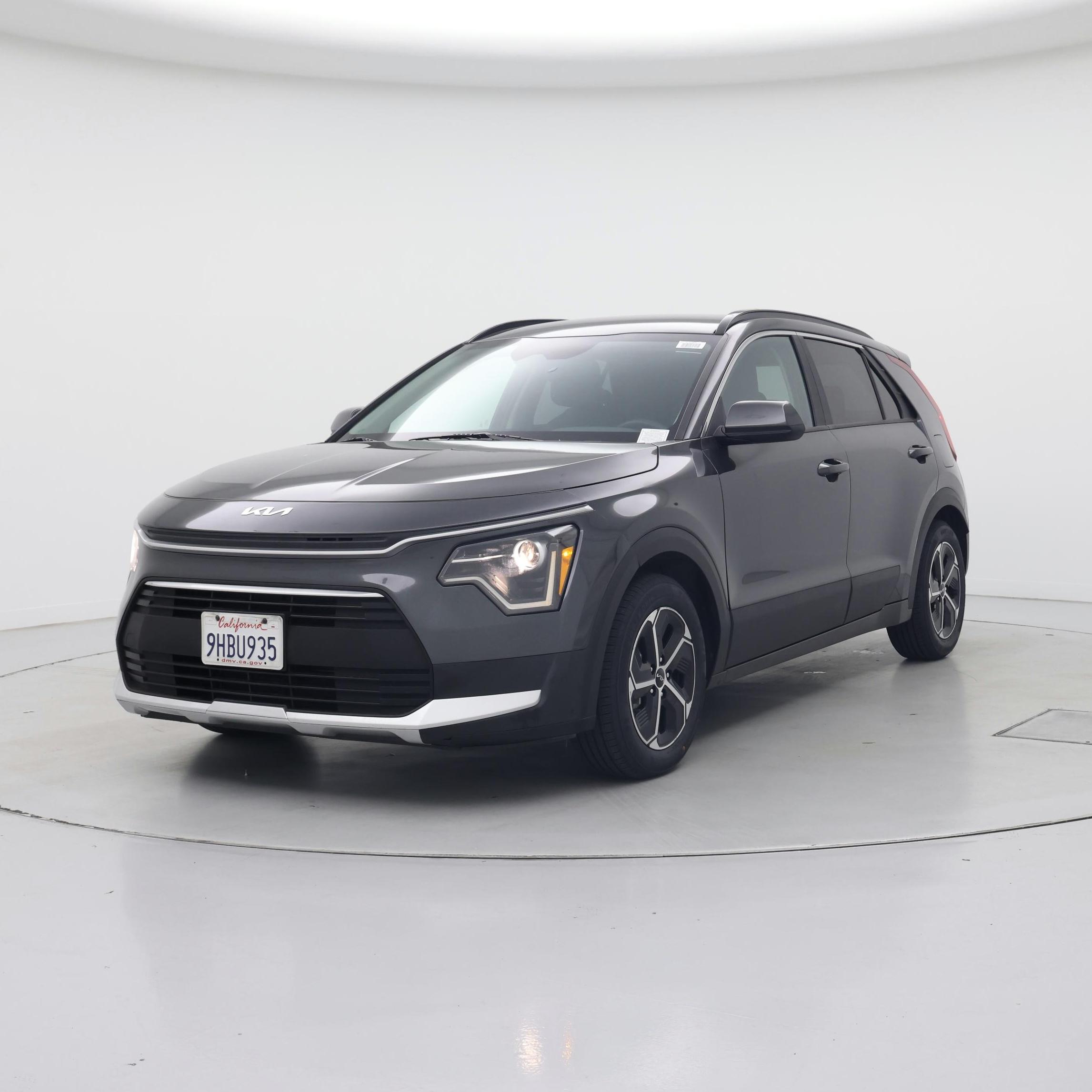 Thumbnail: 2023 Kia Niro - 4