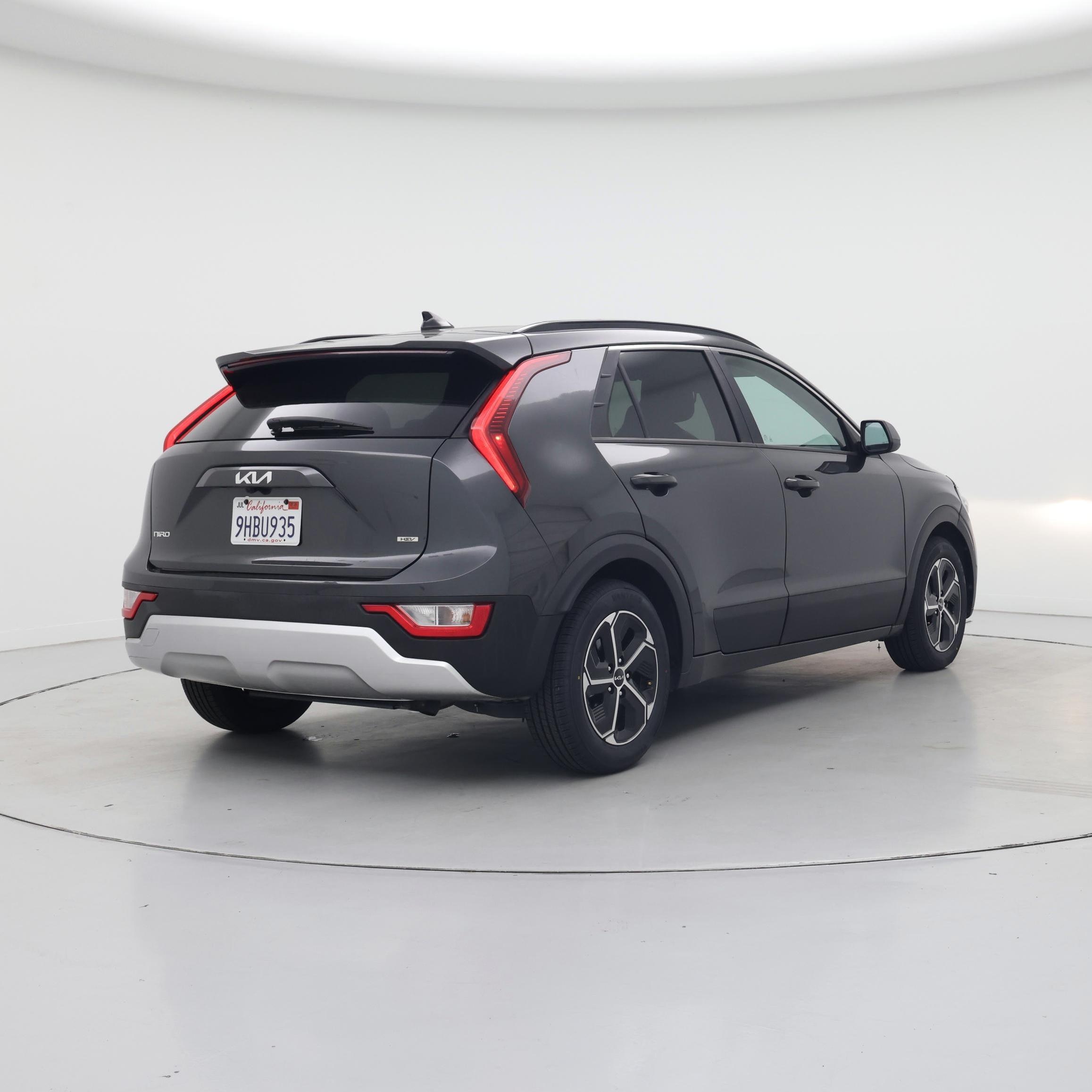 Thumbnail: 2023 Kia Niro - 8