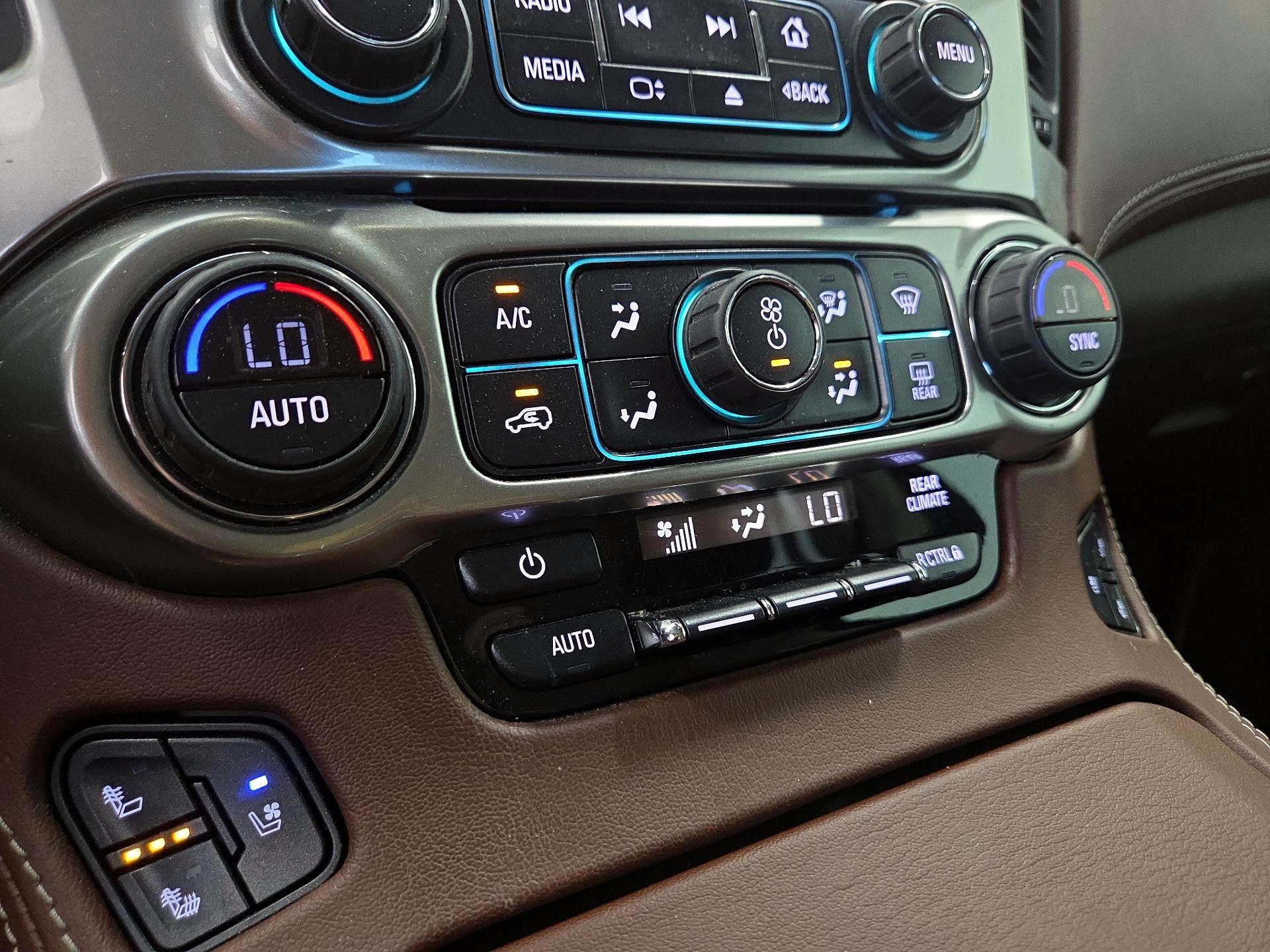 Thumbnail: 2020 Chevrolet Tahoe - 17