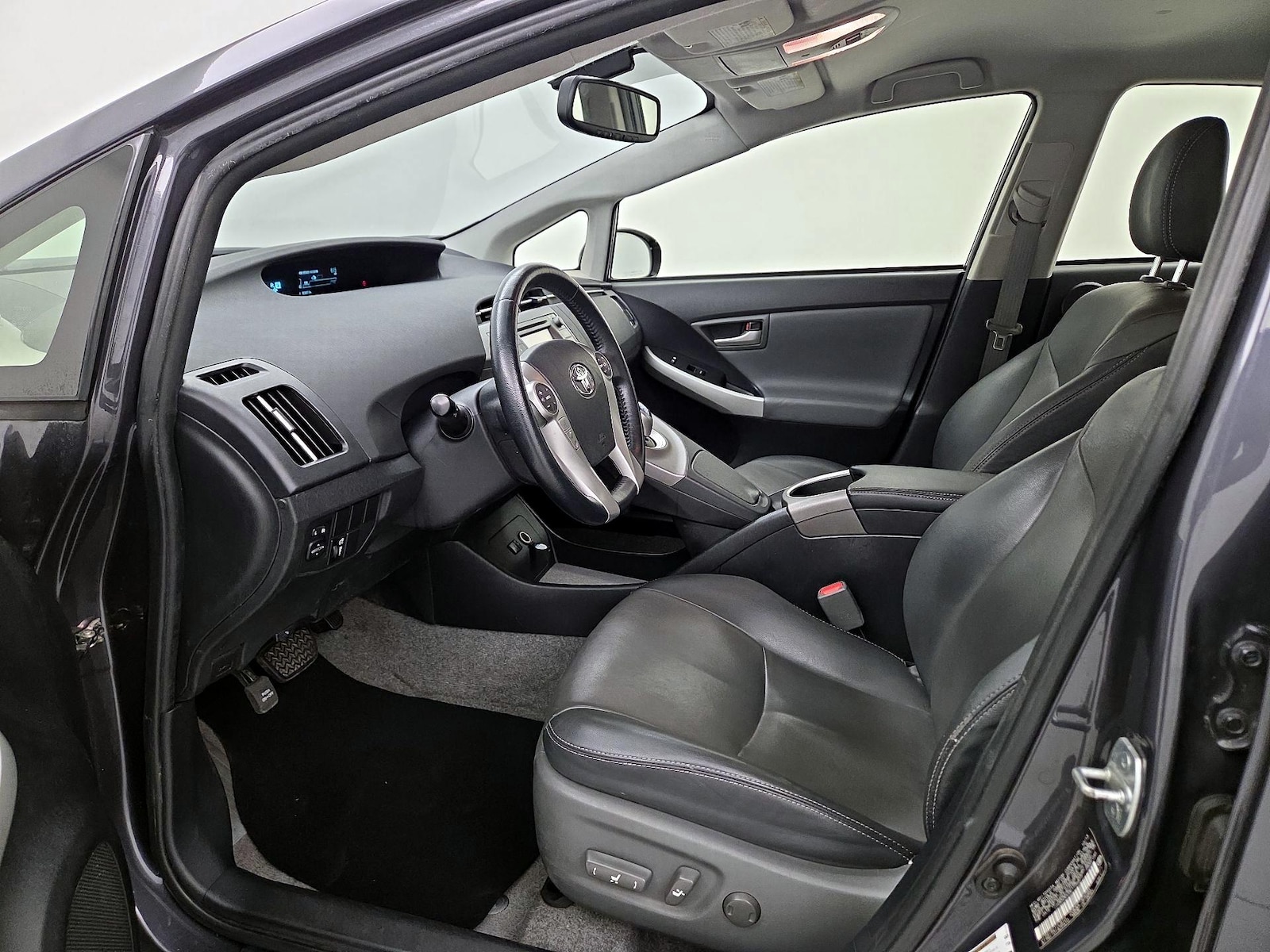 2014 Toyota Prius Four - Photo 12
