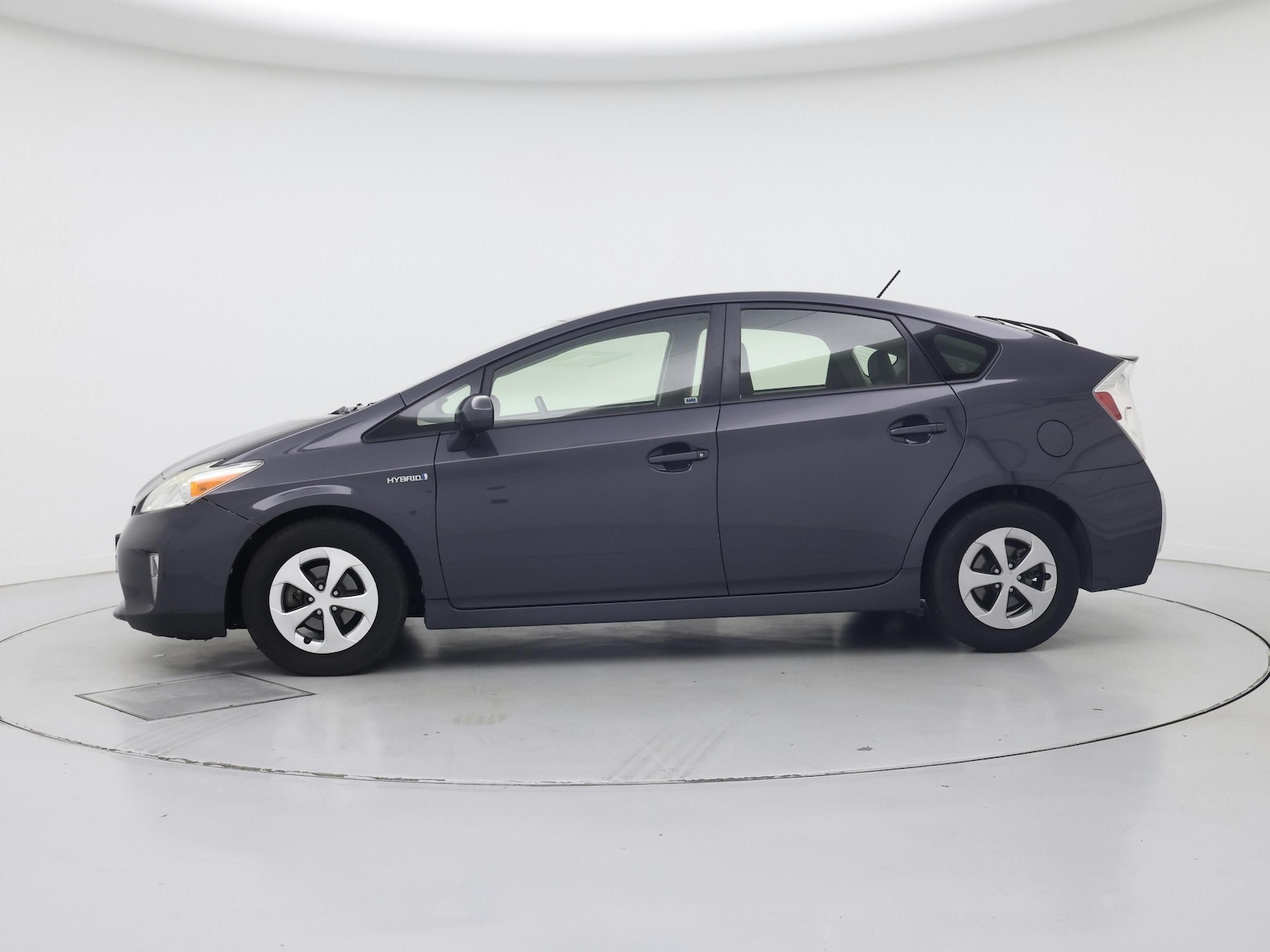 2014 Toyota Prius Four - Photo 4
